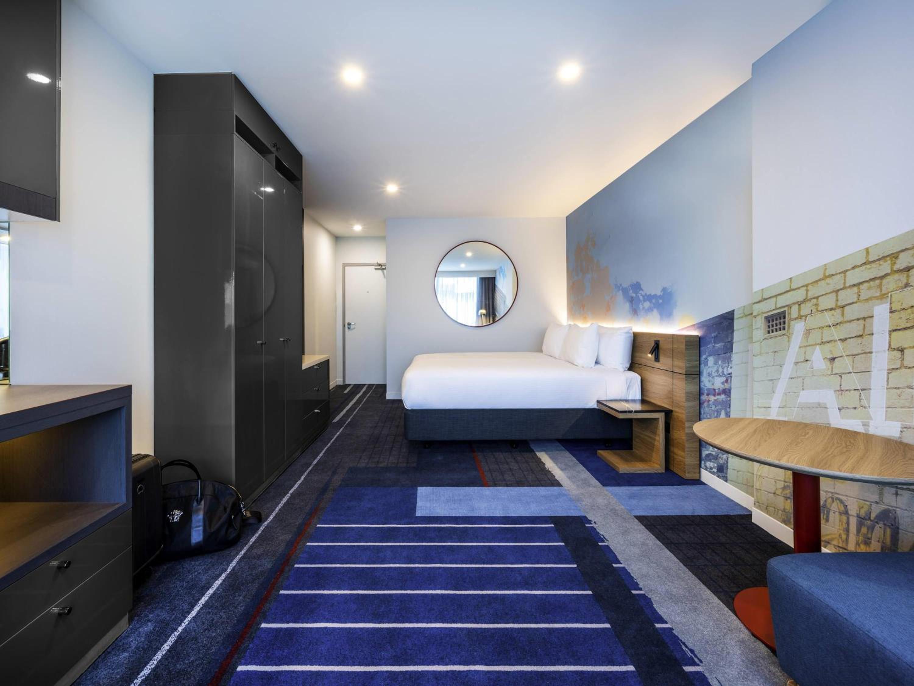 Superior Room - King Bed photo 1