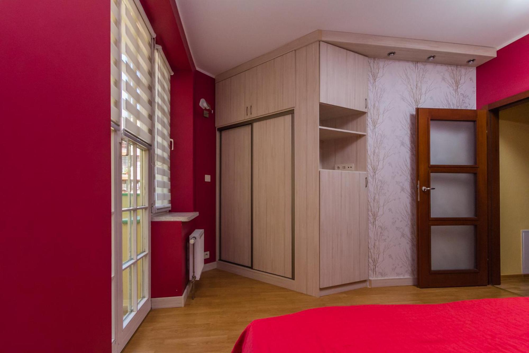 Two-Bedroom Apartment - Photo 2