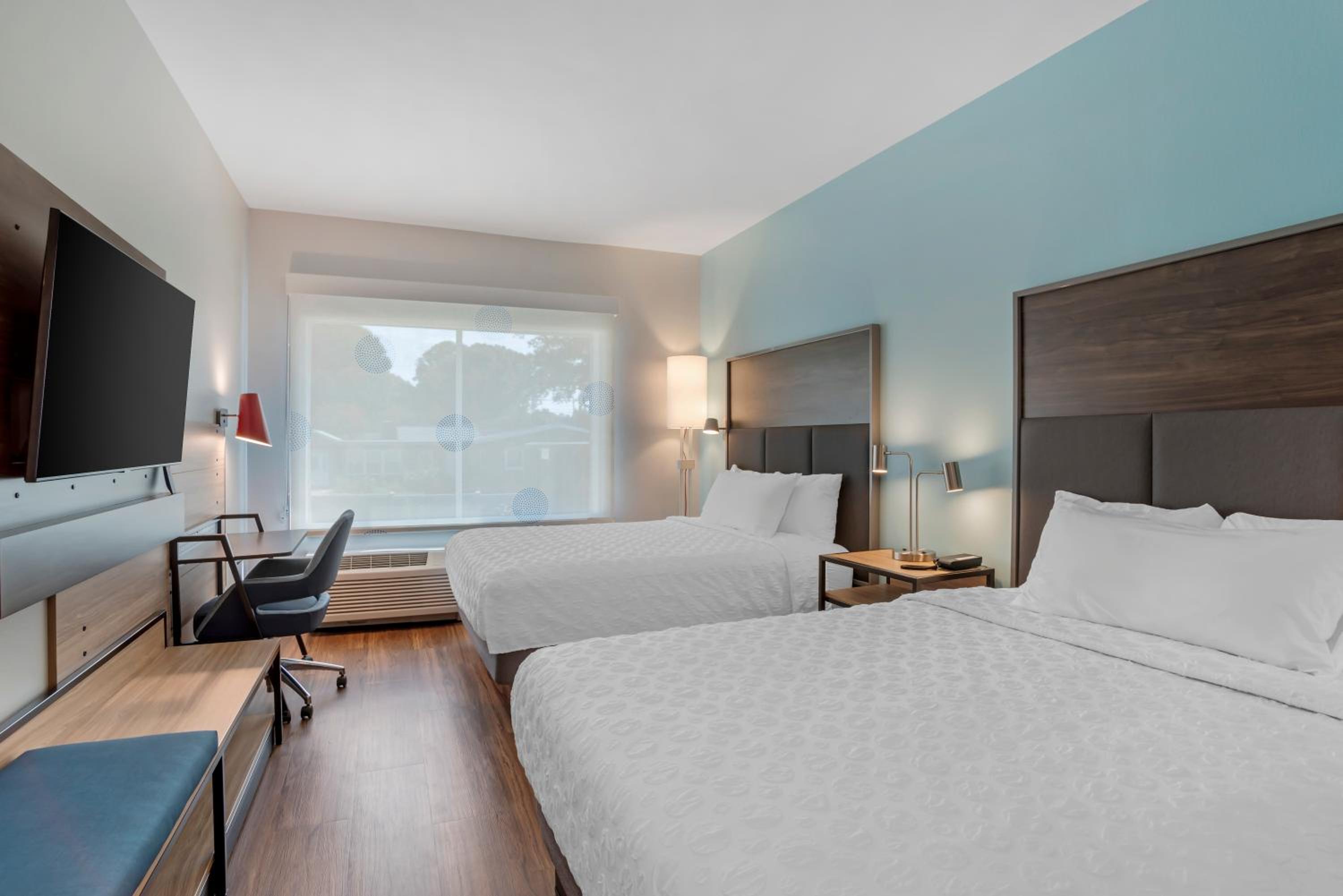 Queen Room with Two Queen Beds - Hearing Access - Photo 2