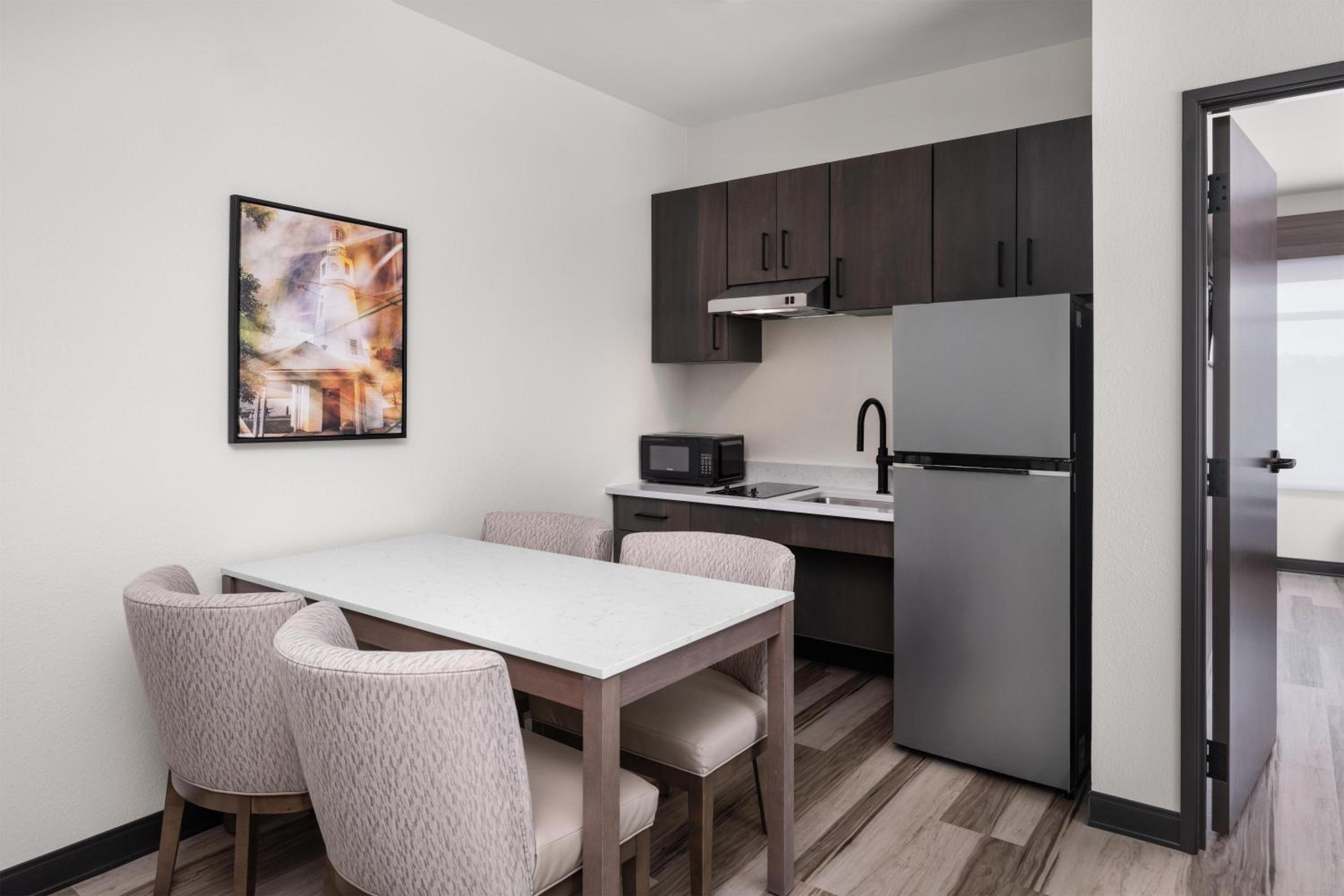Two-Room King Suite with Sofa Bed and Roll-In Shower - Mobility Accessible/Kitchenette photo 3
