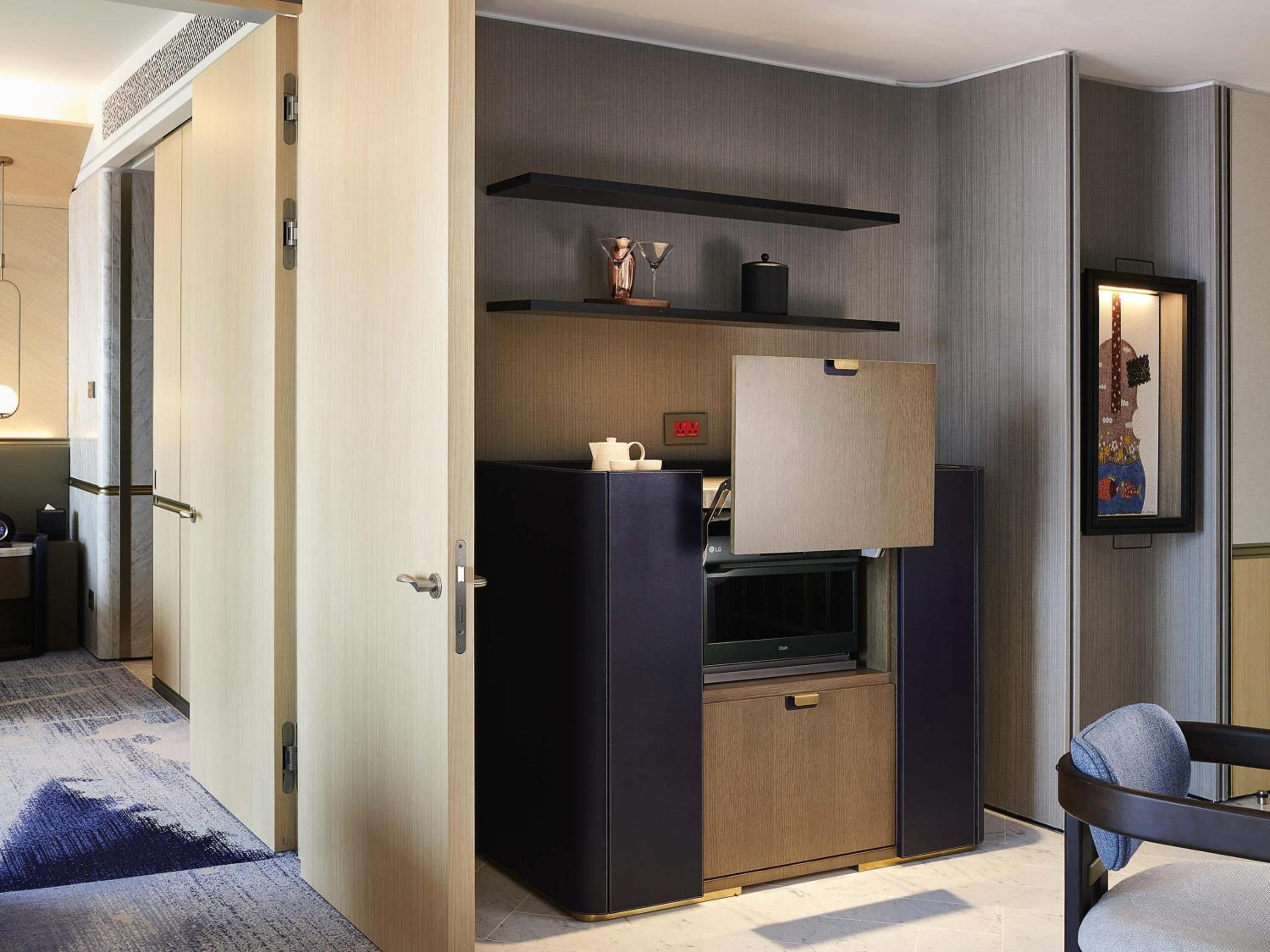 Two-Bedroom Premier King Suite - Photo 2
