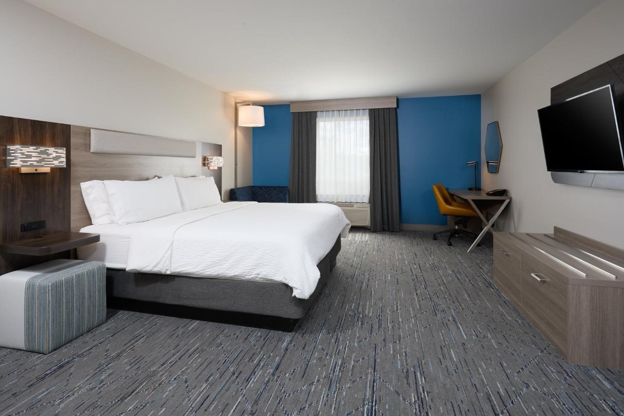 Standard King Room - Photo 1