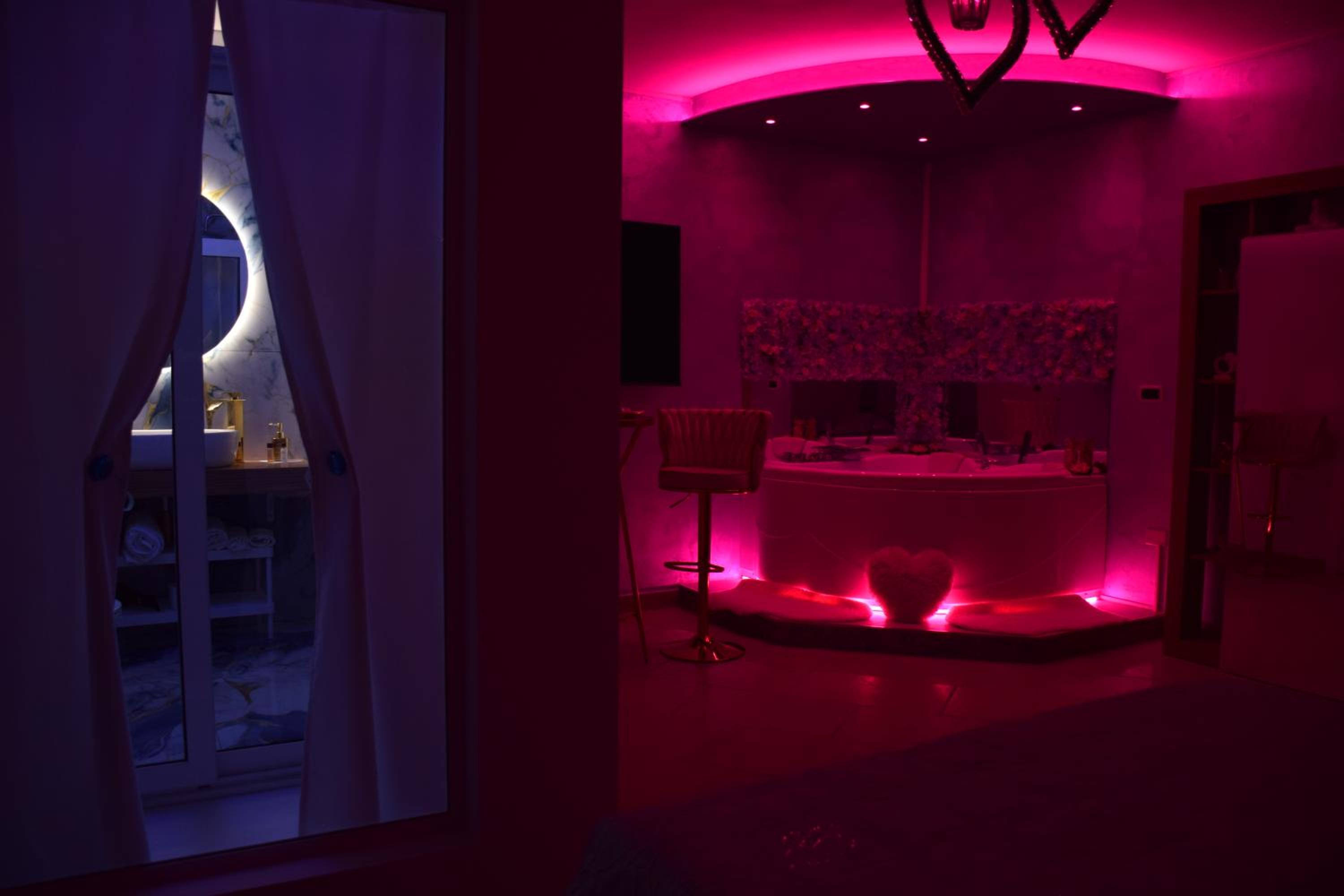 Queen Room with Spa Bath