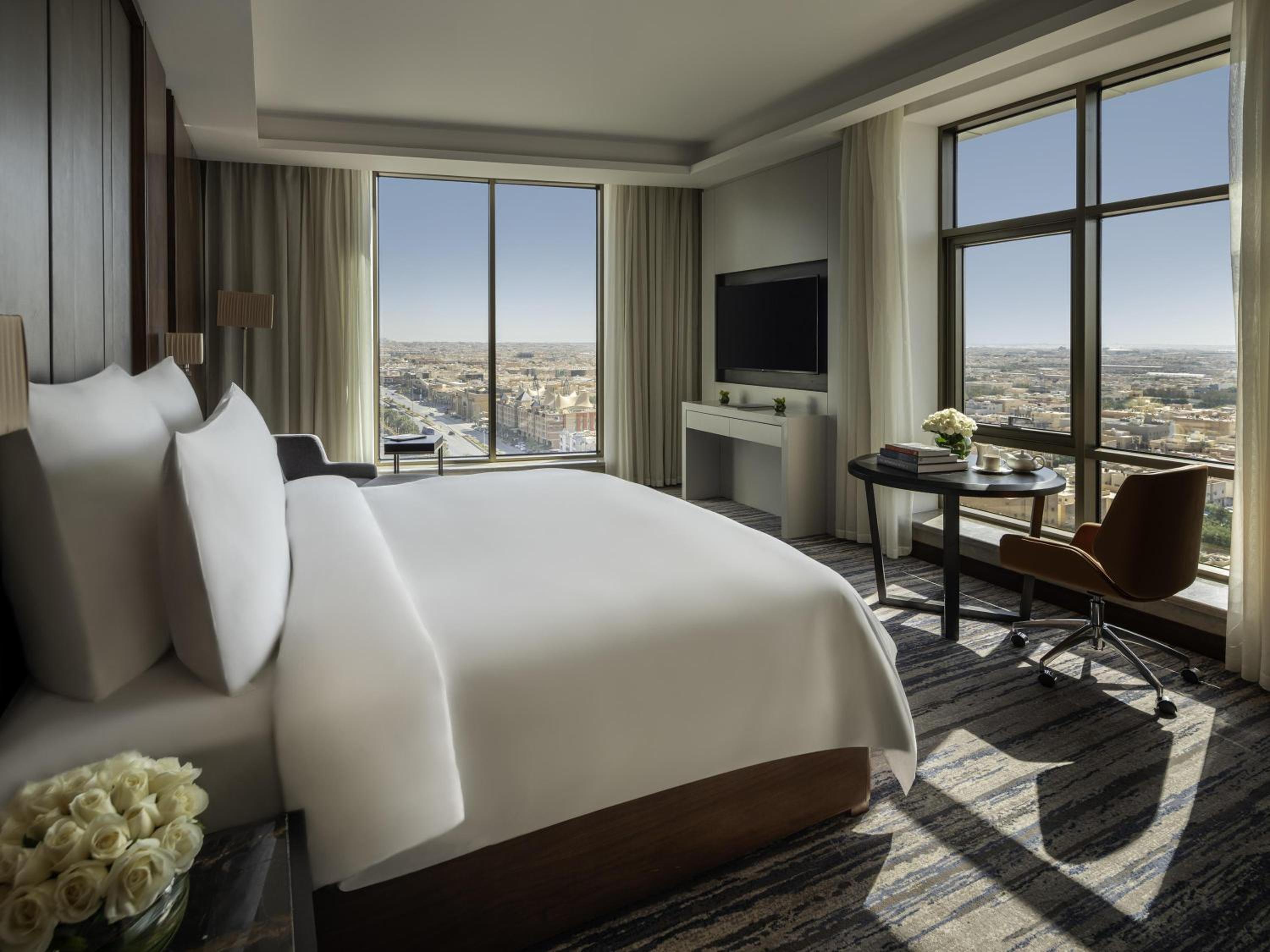 Deluxe Executive King Room