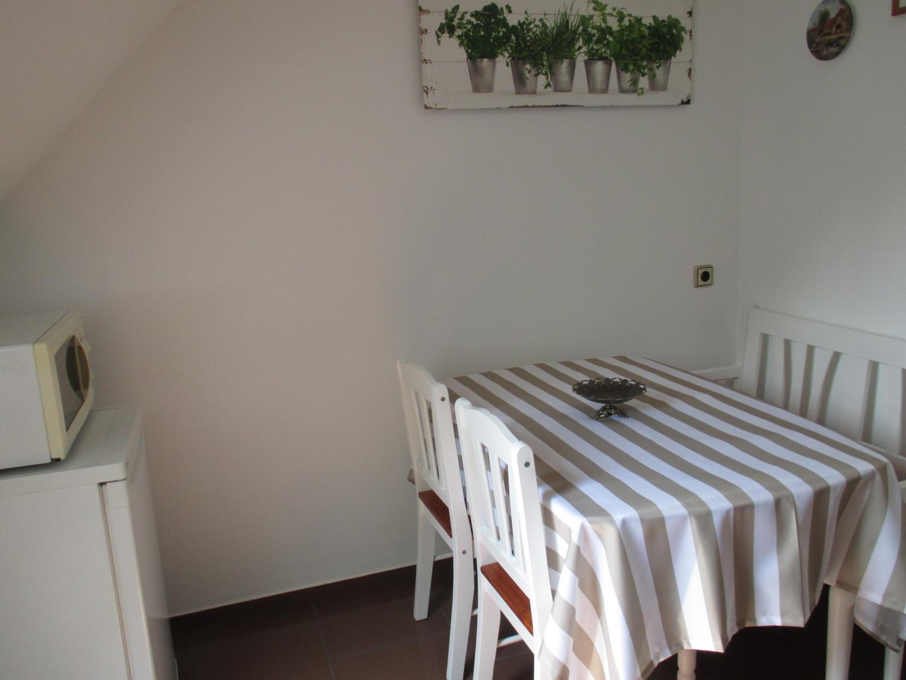 One-Bedroom Apartment - Photo 7