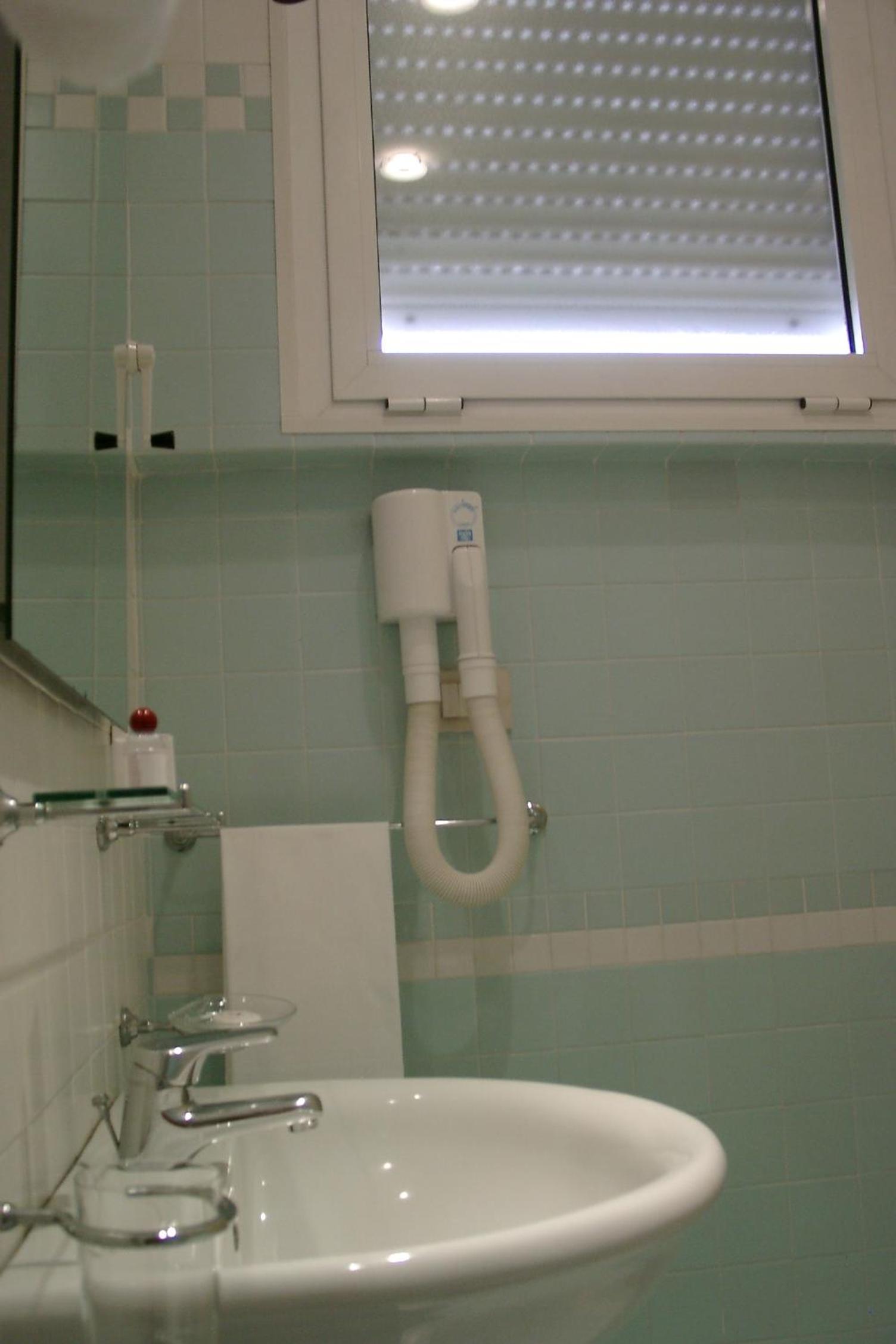 Triple Room - Photo 2