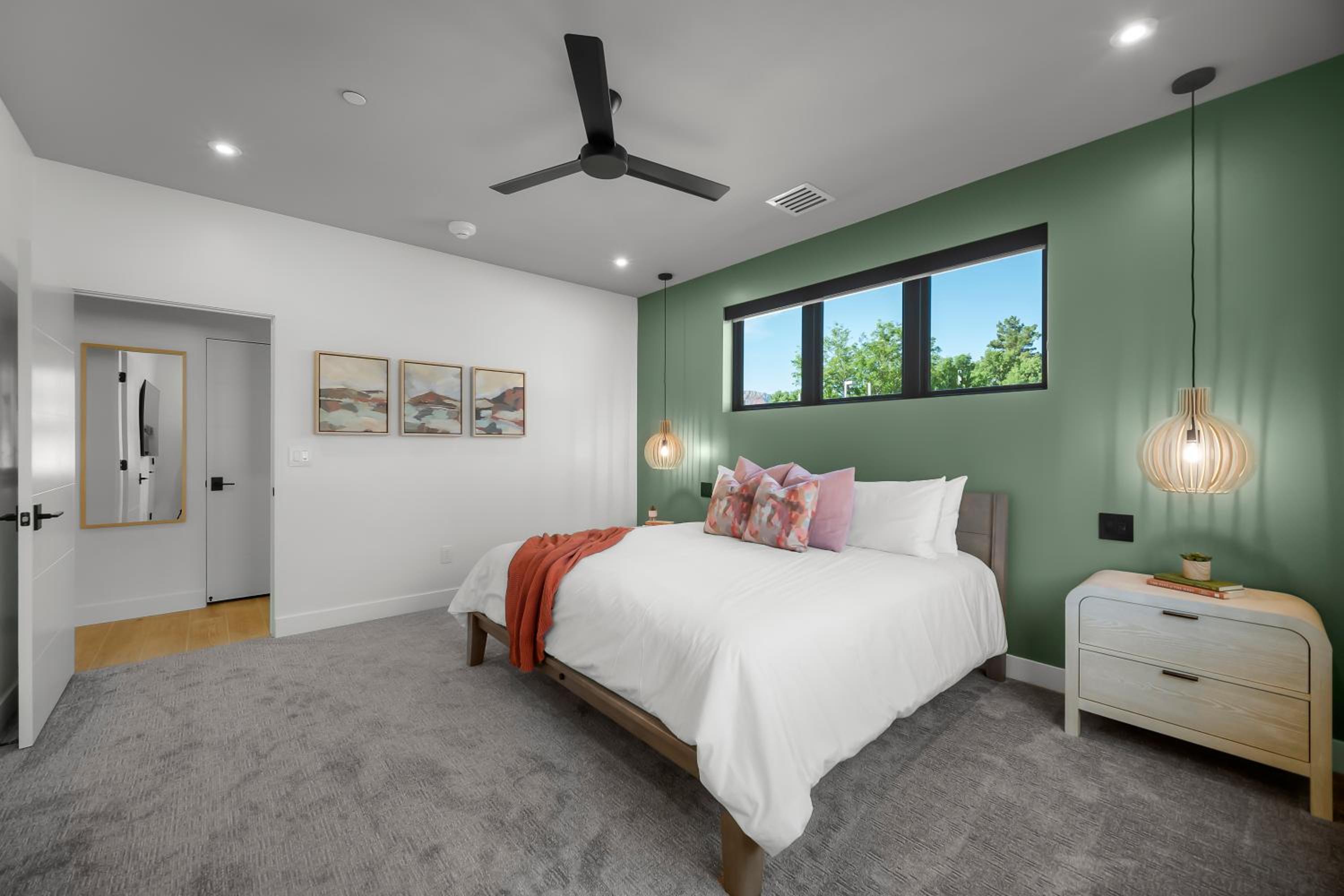 Luxury Villa 1 Bed 1 Bath / Balcony