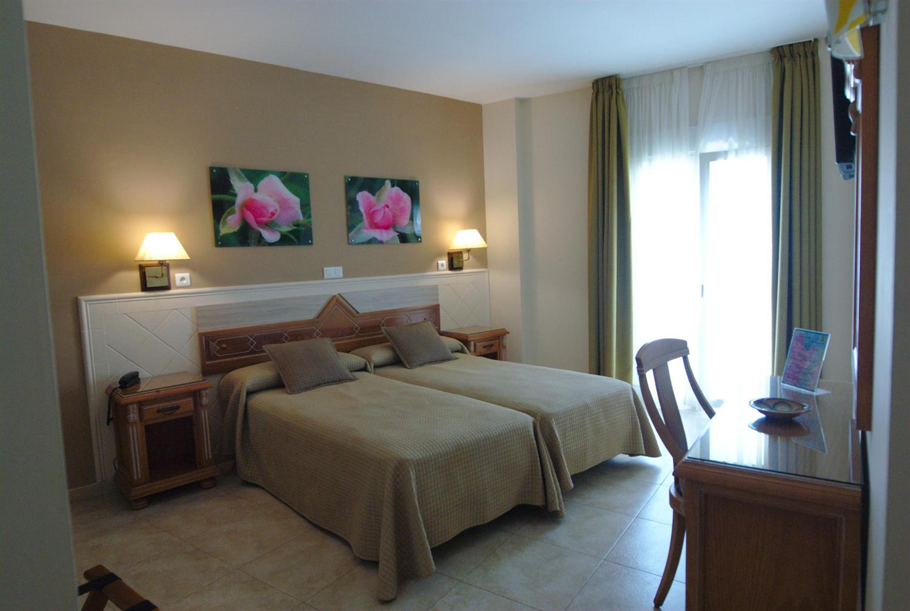 Double or Twin Room photo 2