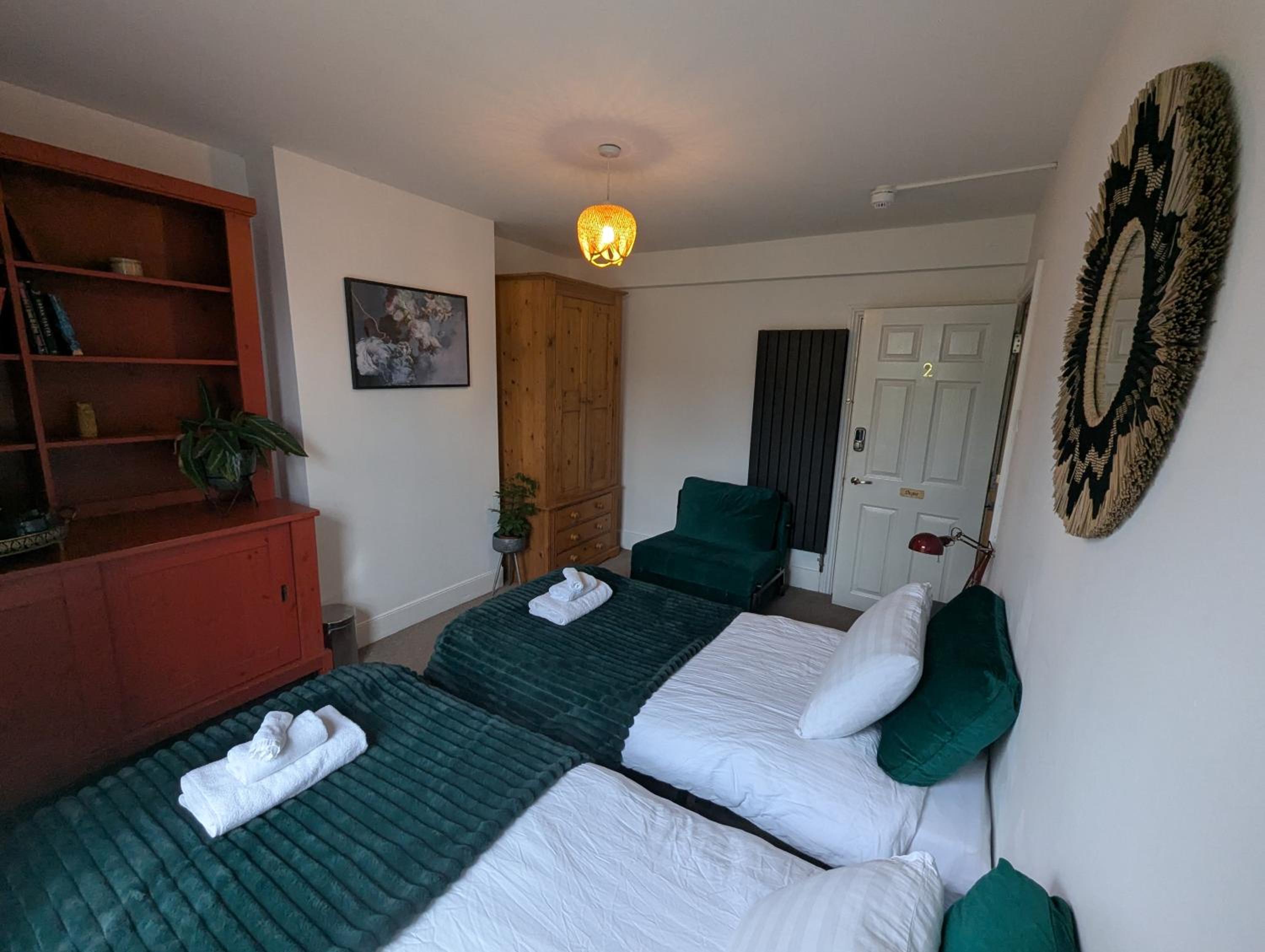 Small Twin Room photo 1