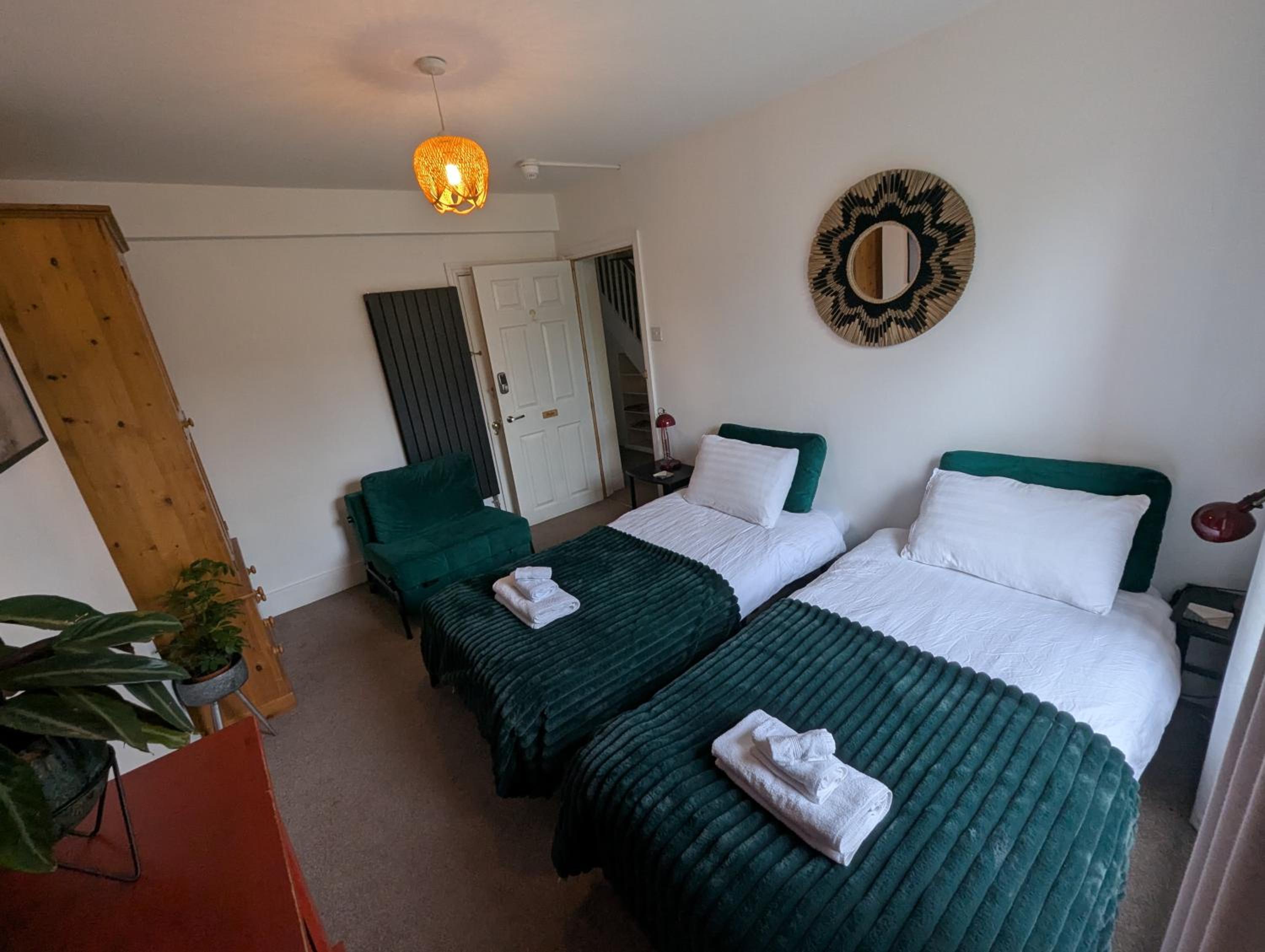 Small Twin Room photo 2