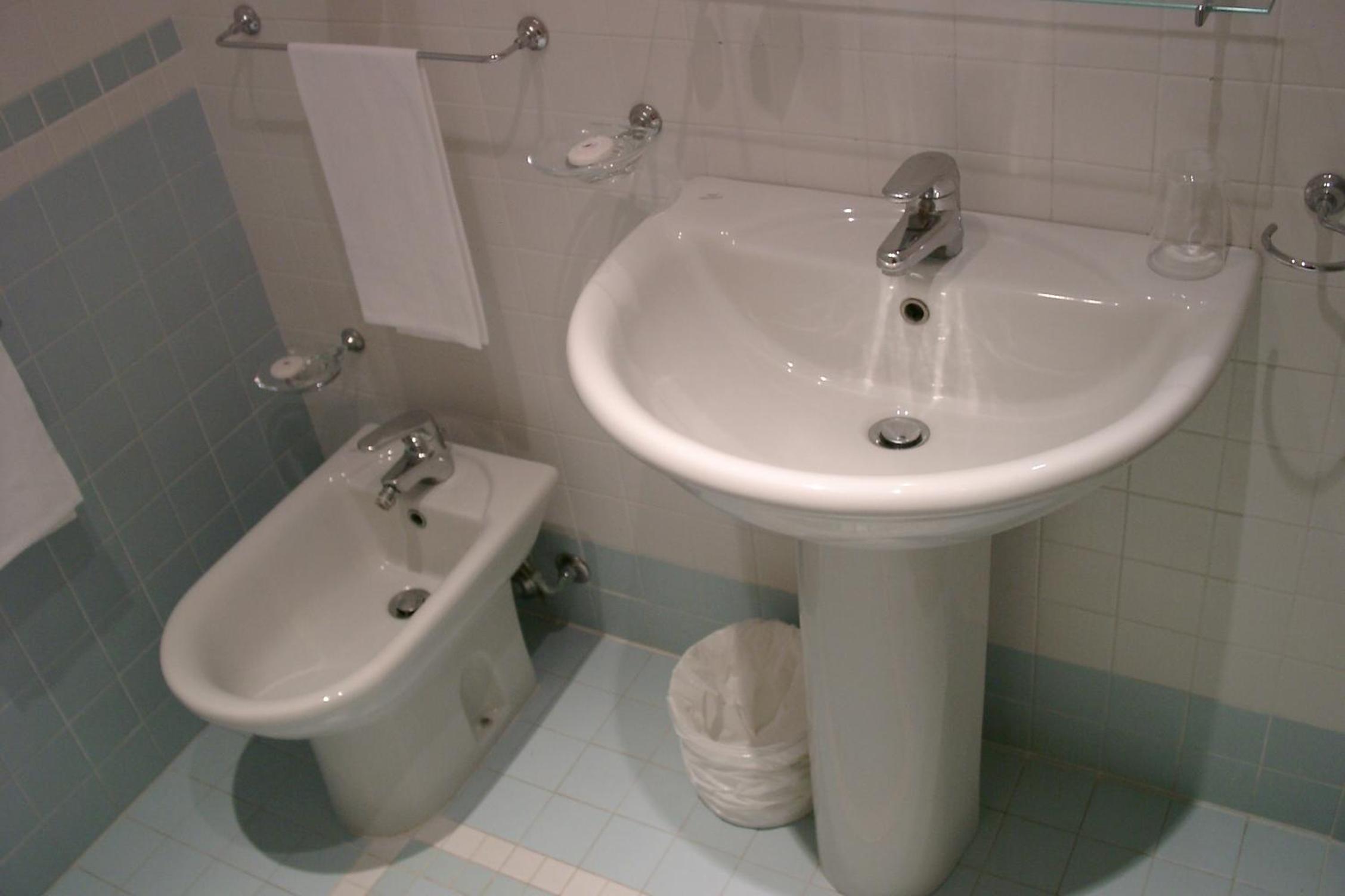 Single Room photo 3