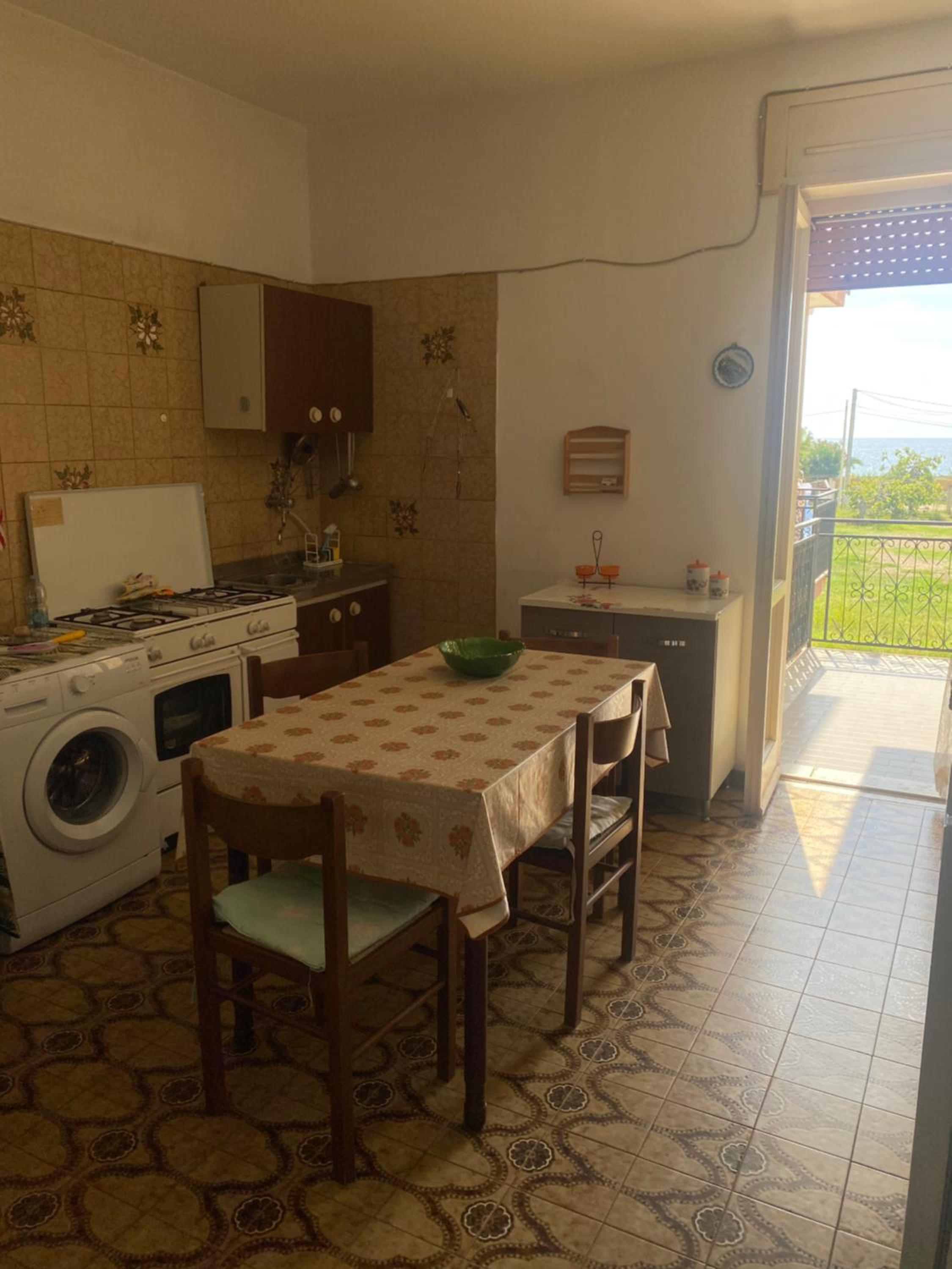 One-Bedroom Apartment with Balcony and Sea View photo 3