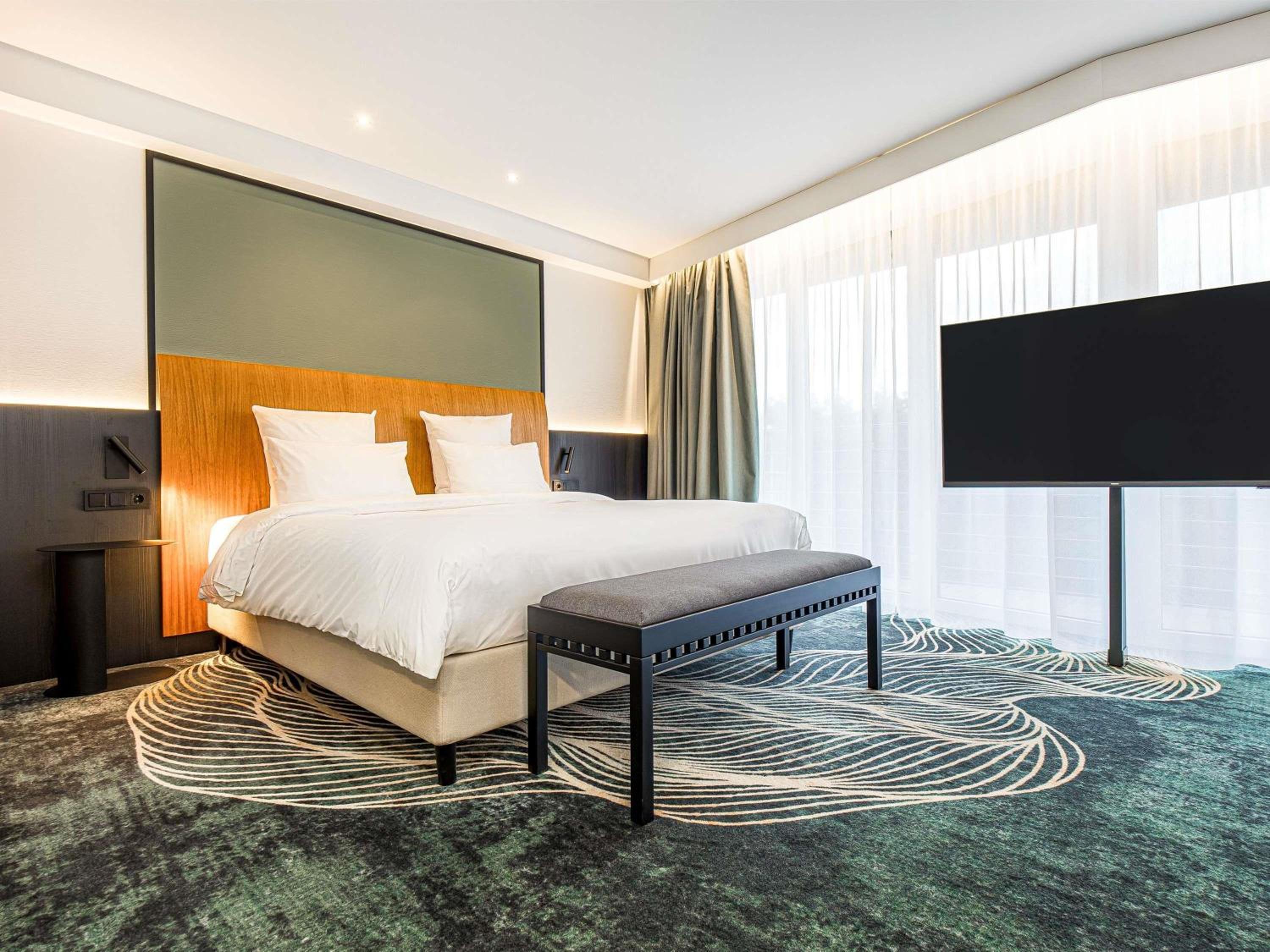 Privilege King Room with Sofa Bed and SPA Access - Photo 2