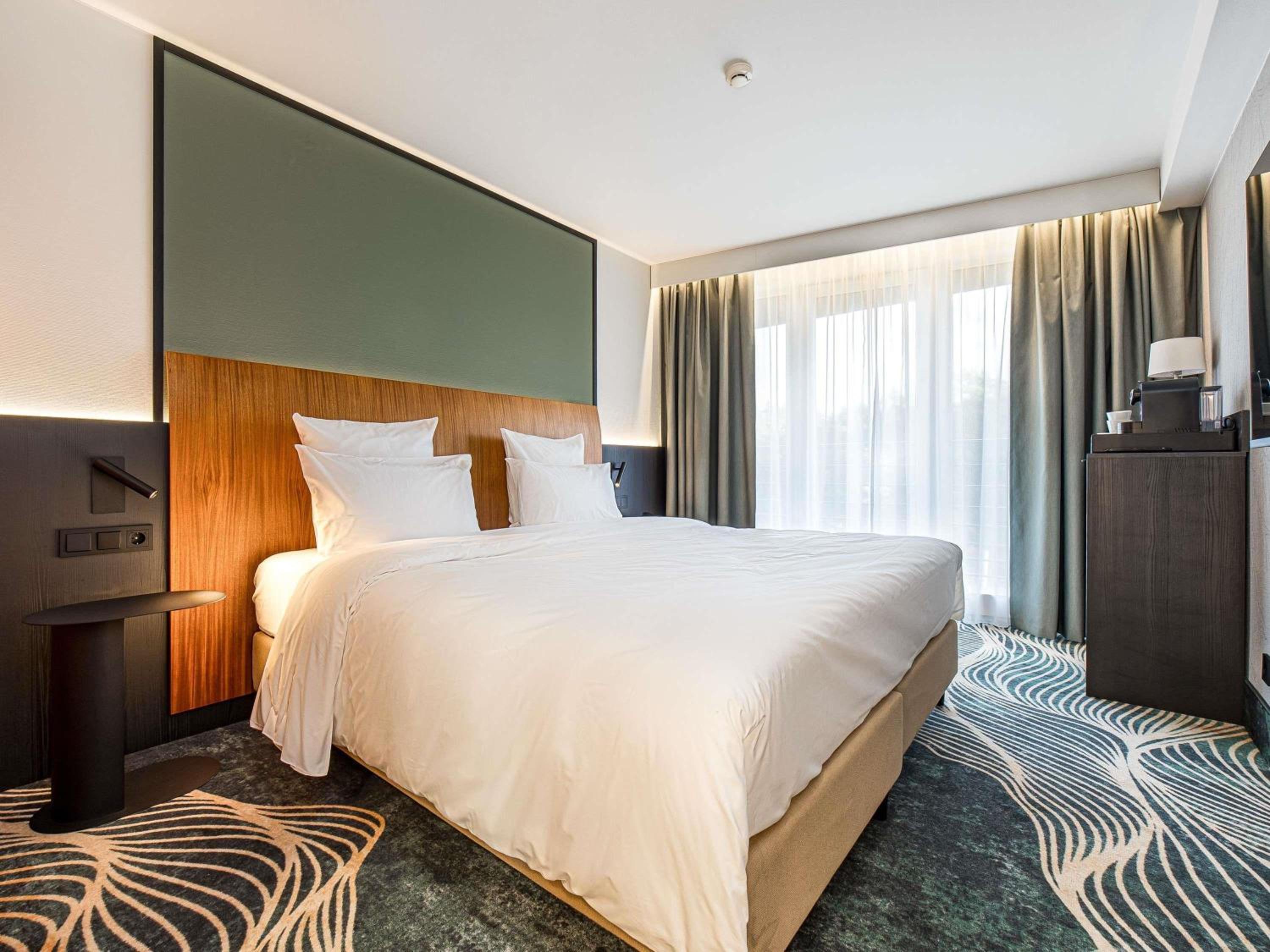 Classic Superior Double or Twin Room (Zip Beds) with Sofa Bed and SPA Access - Photo 9