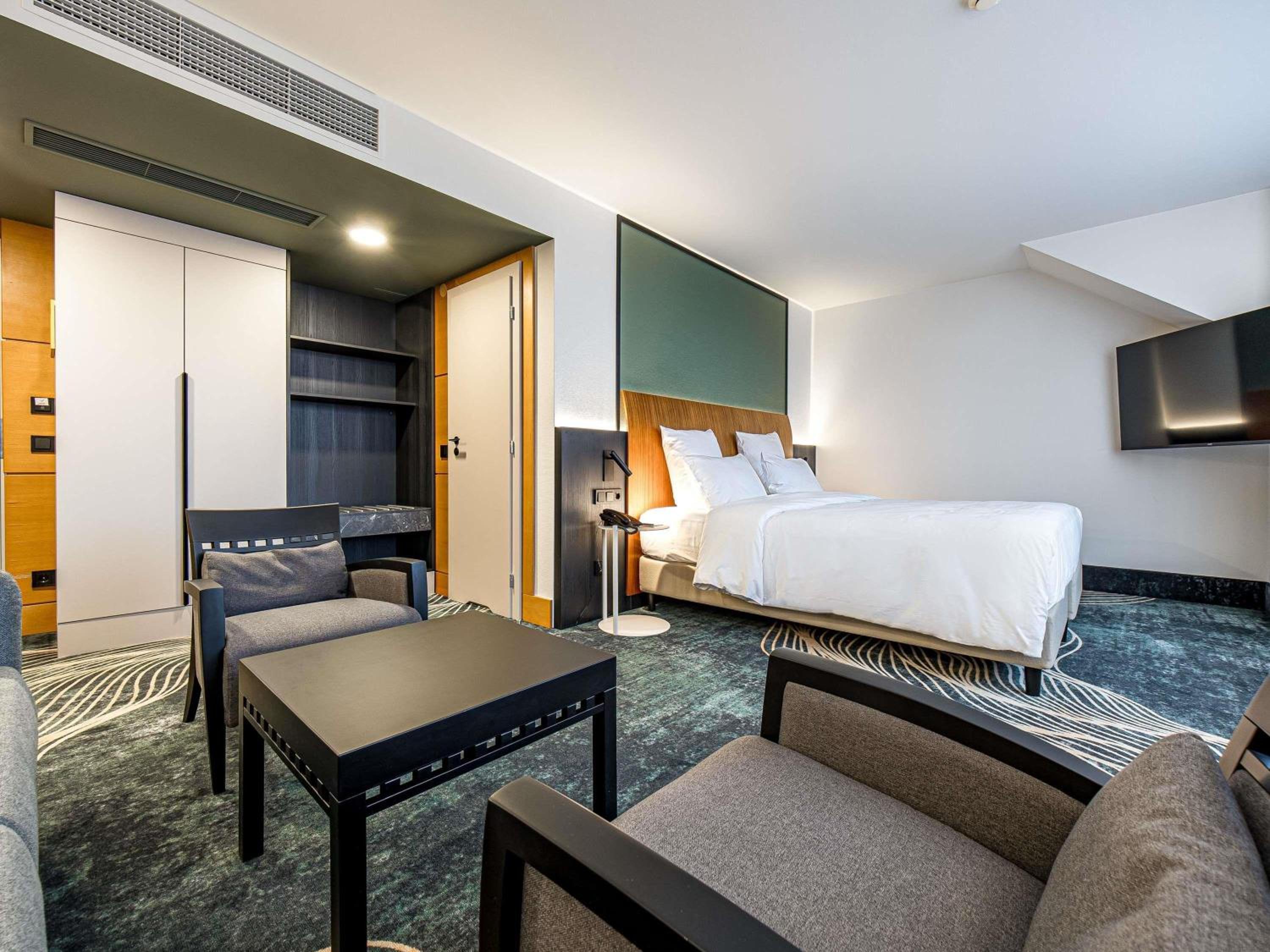 Privilege Double or Twin Room with Sofa Bed and SPA Access photo 2