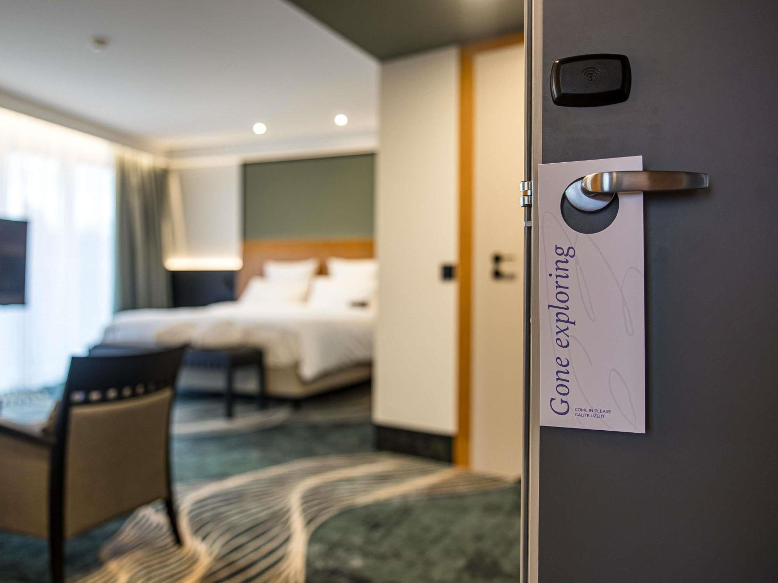 Privilege King Room with Sofa Bed and SPA Access - Photo 3