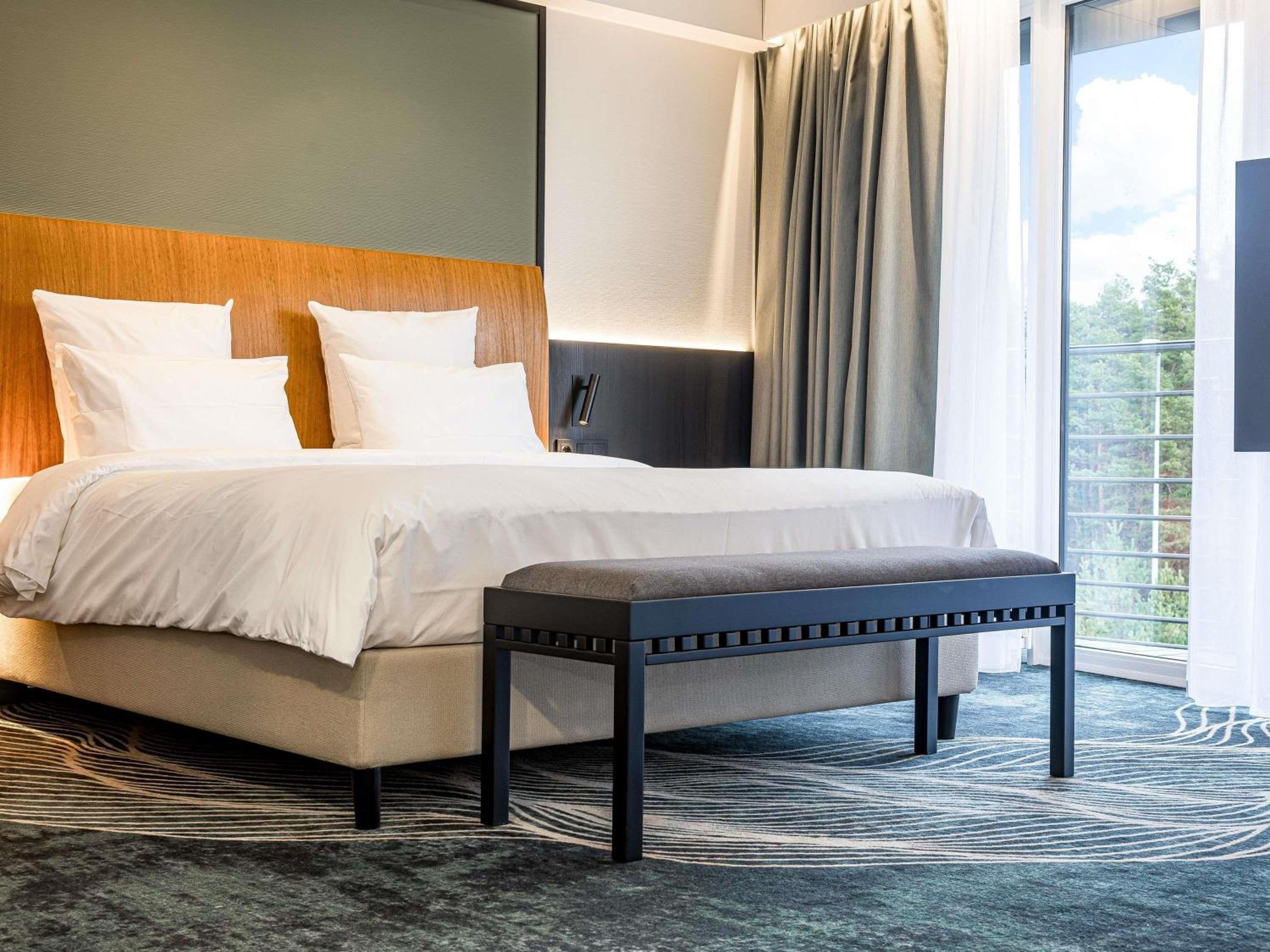 Privilege King Room with Sofa Bed and SPA Access - Photo 6