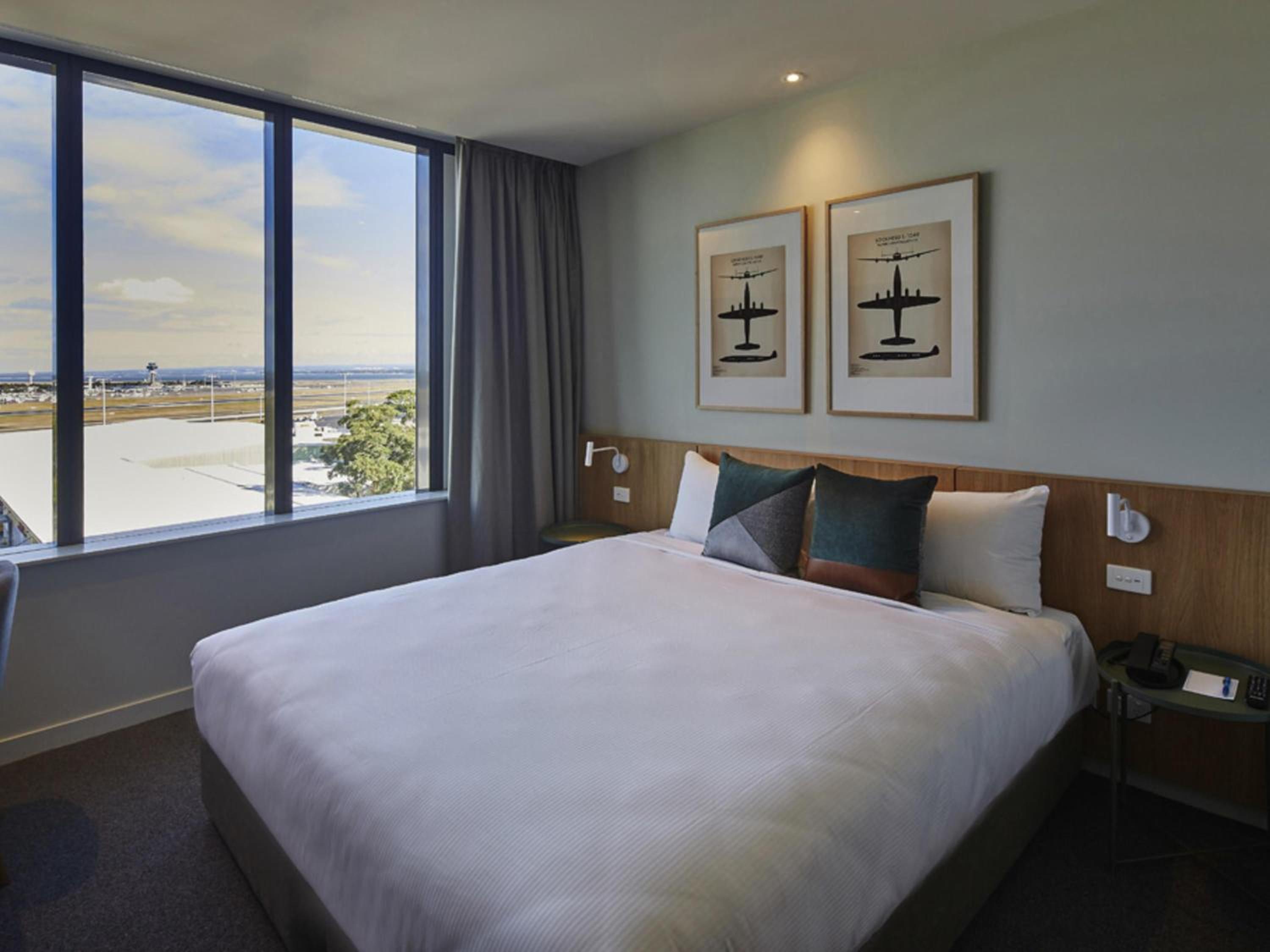 King Studio with Airport View