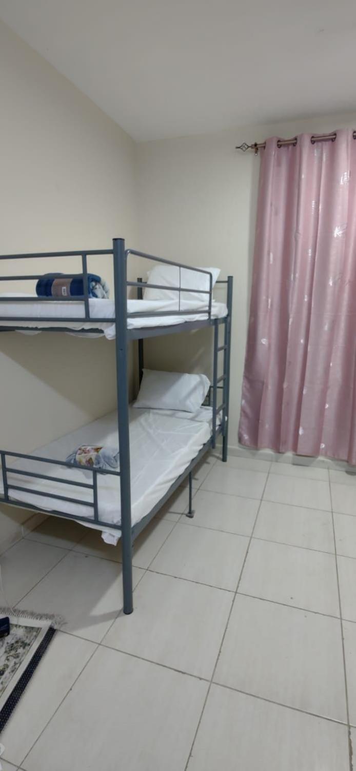 10-Bed Mixed Dormitory Room photo 3