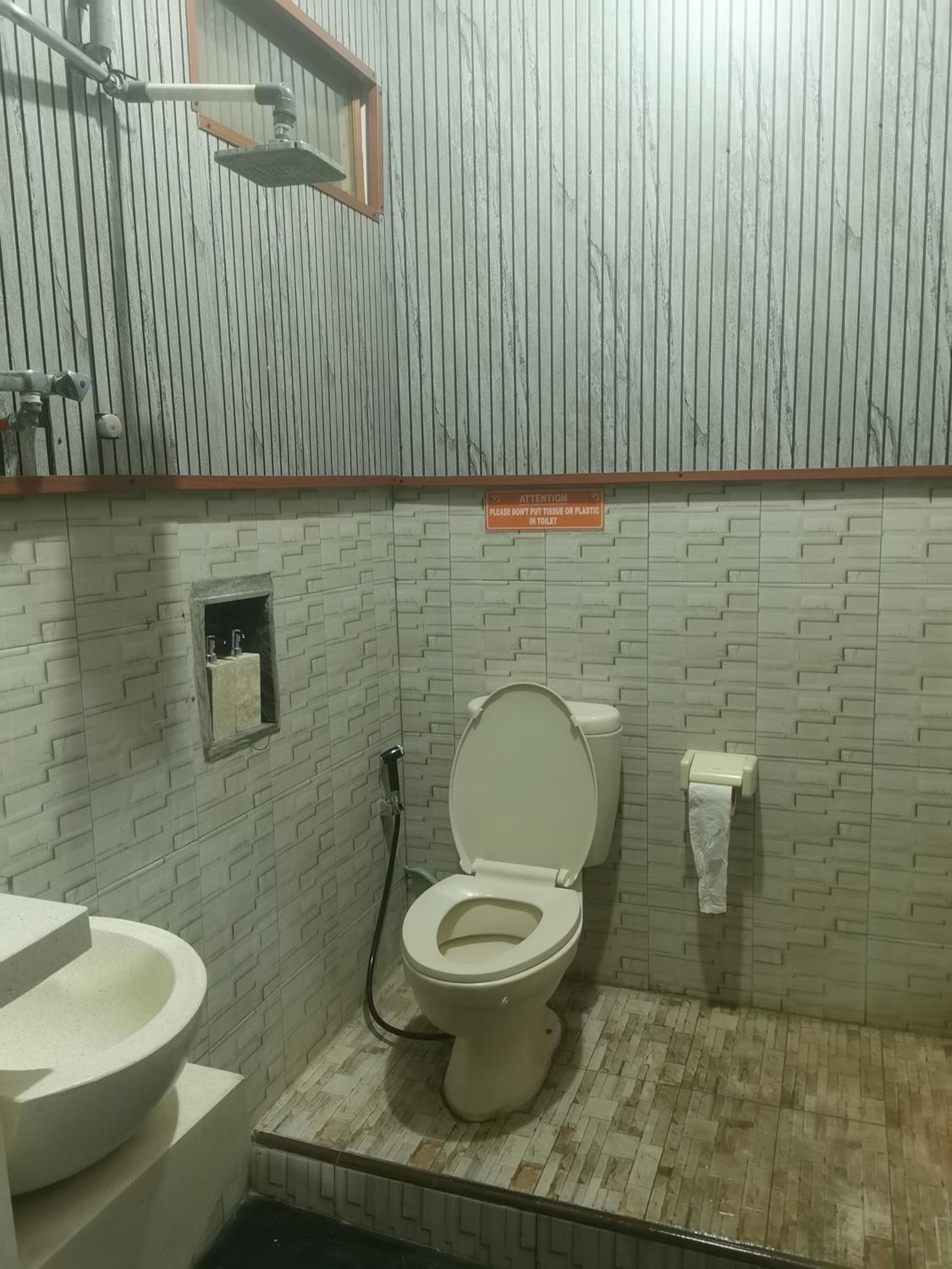 Standard Double or Twin Room photo 3