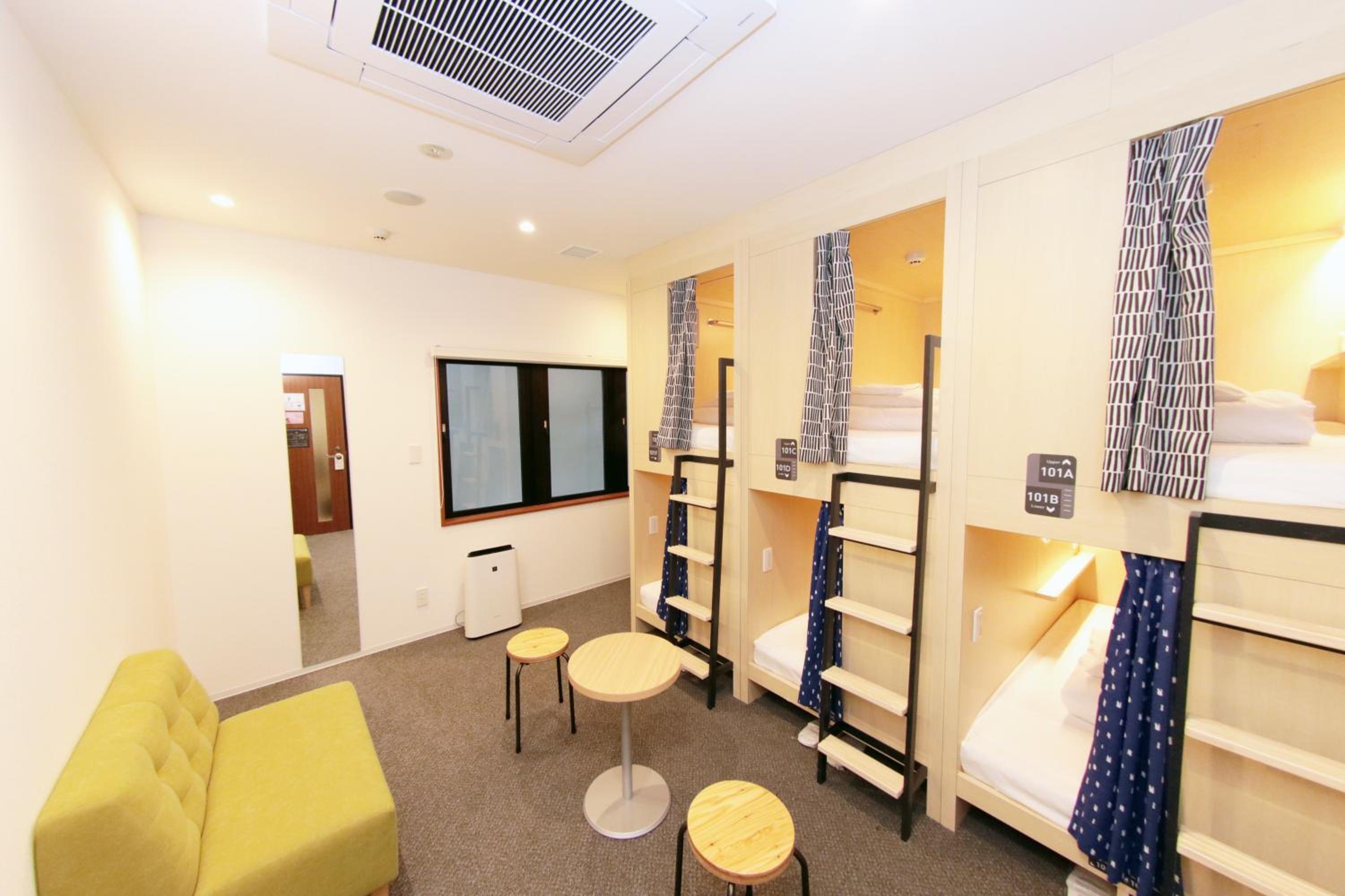 Mixed Dormitory Room photo 3