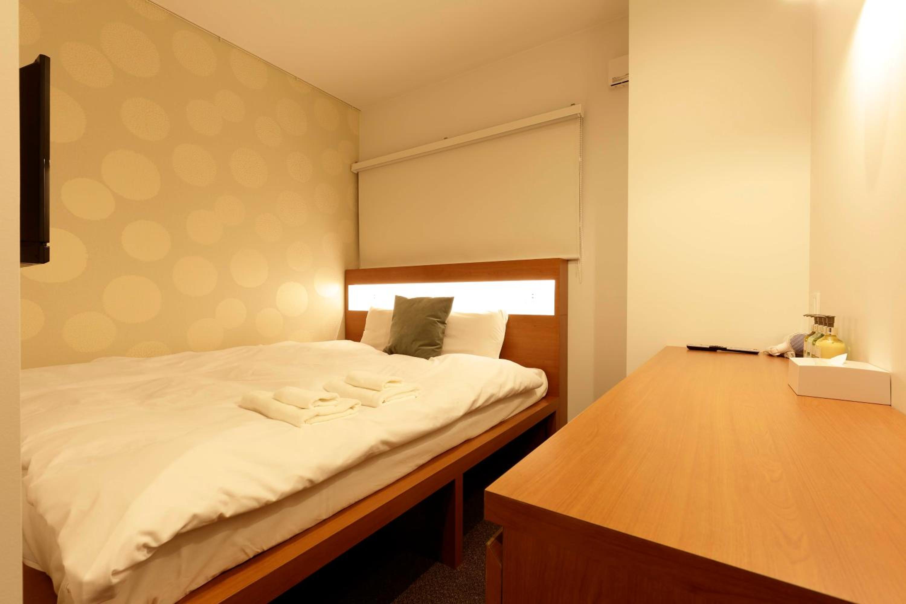 Standard Queen Room photo 3