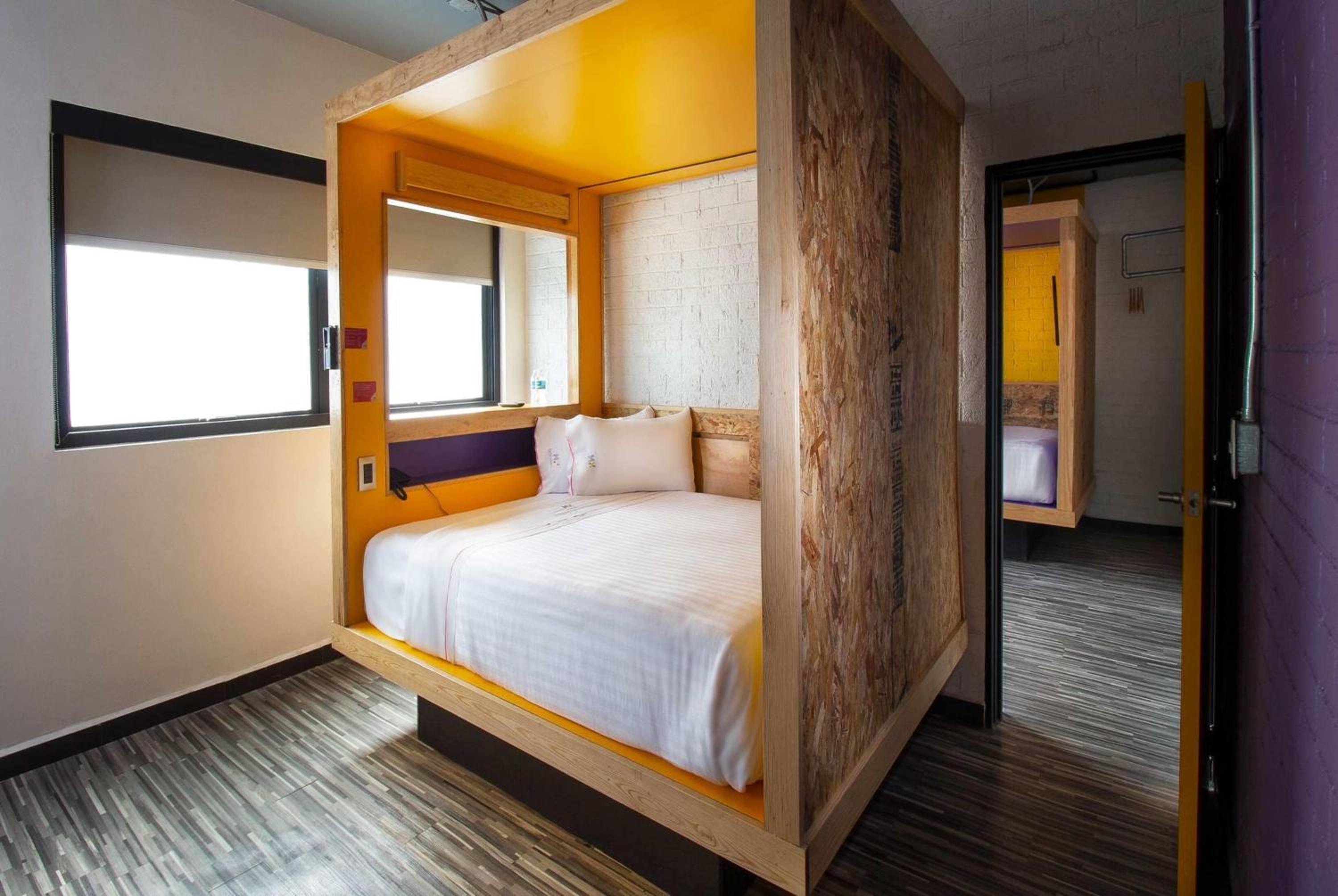 Suite with Two Queen Beds - Non-Smoking photo 1