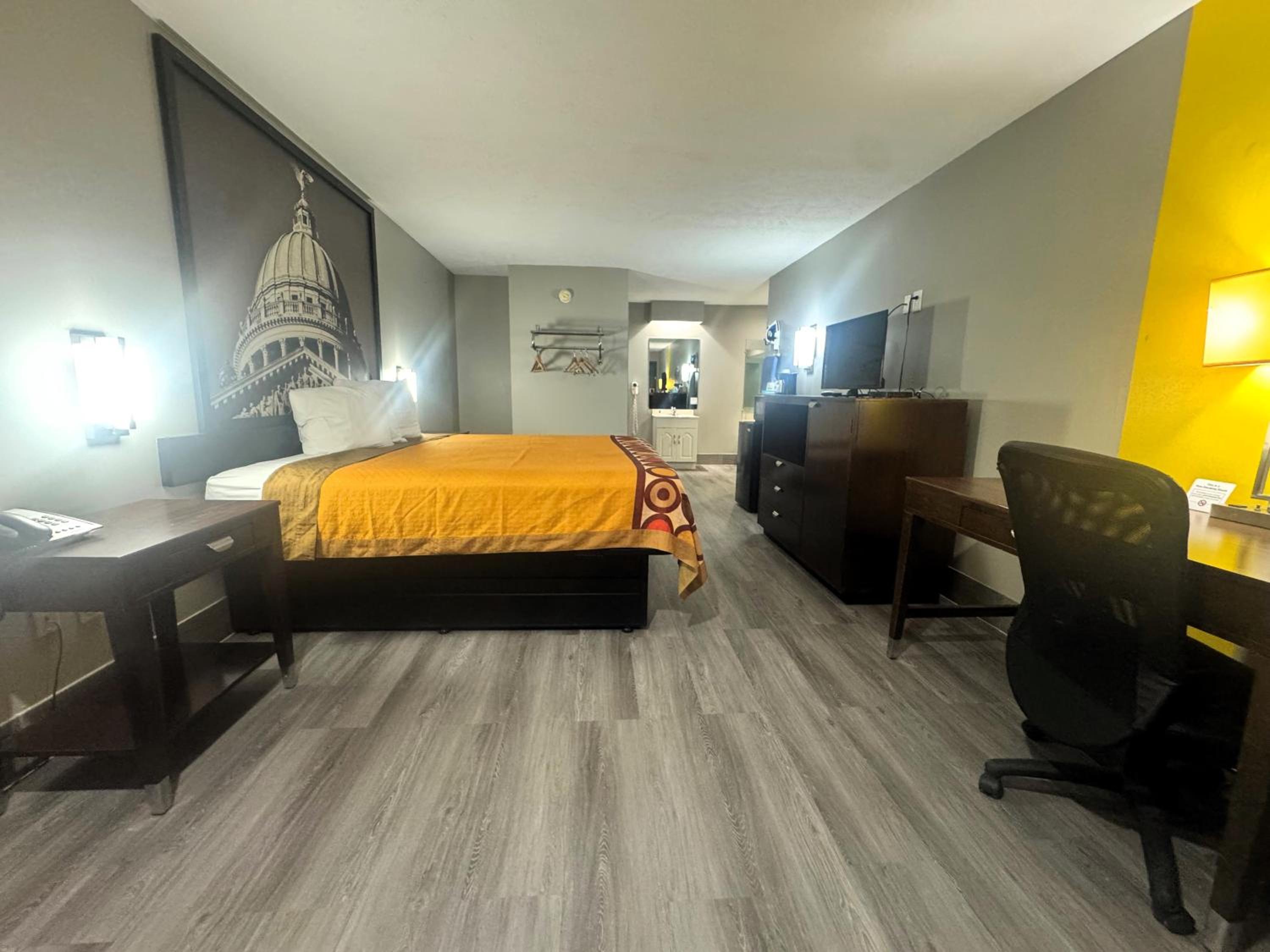 King Studio Suite - Non-Smoking - Photo 1