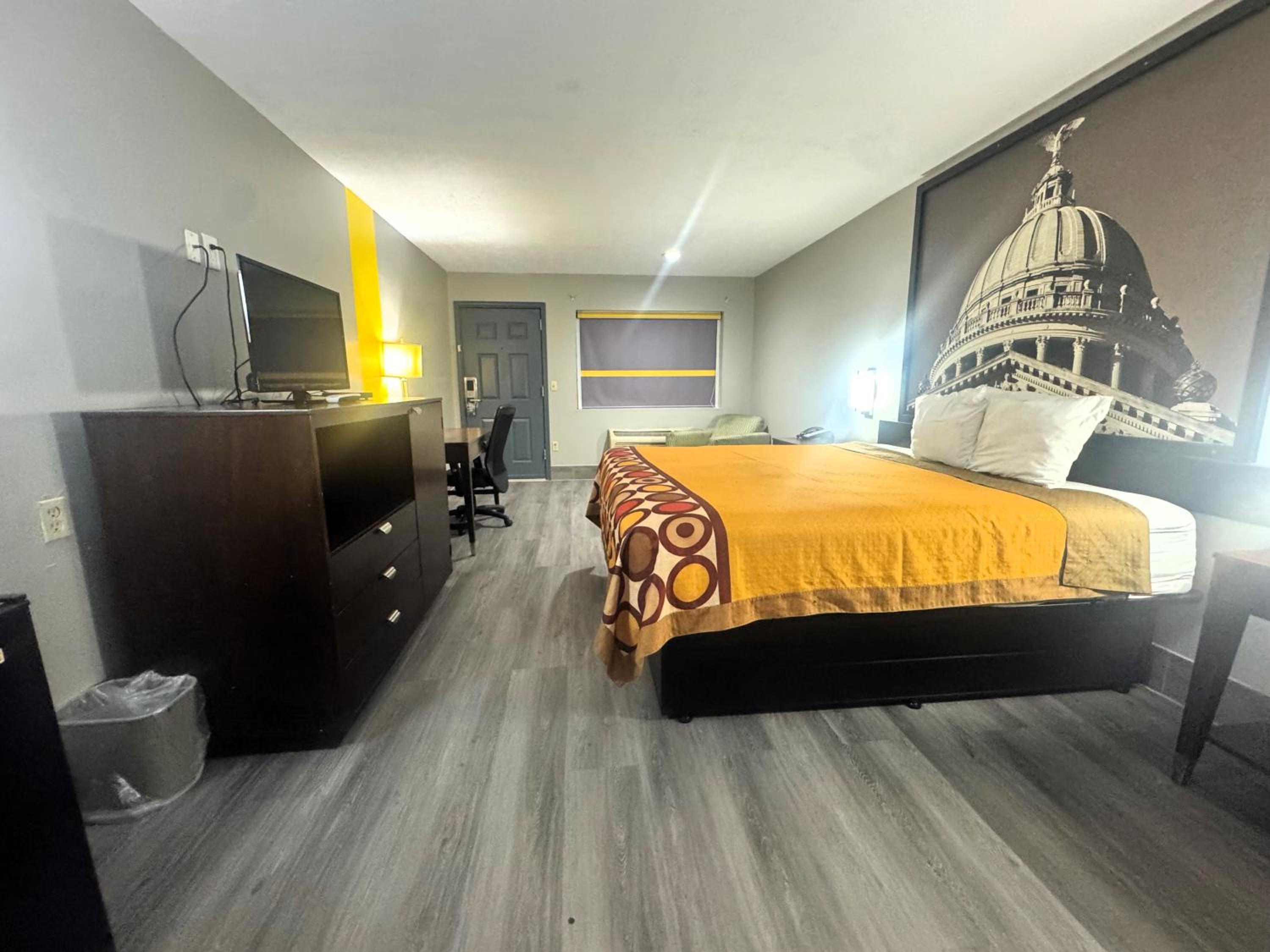 King Studio Suite - Non-Smoking - Photo 2
