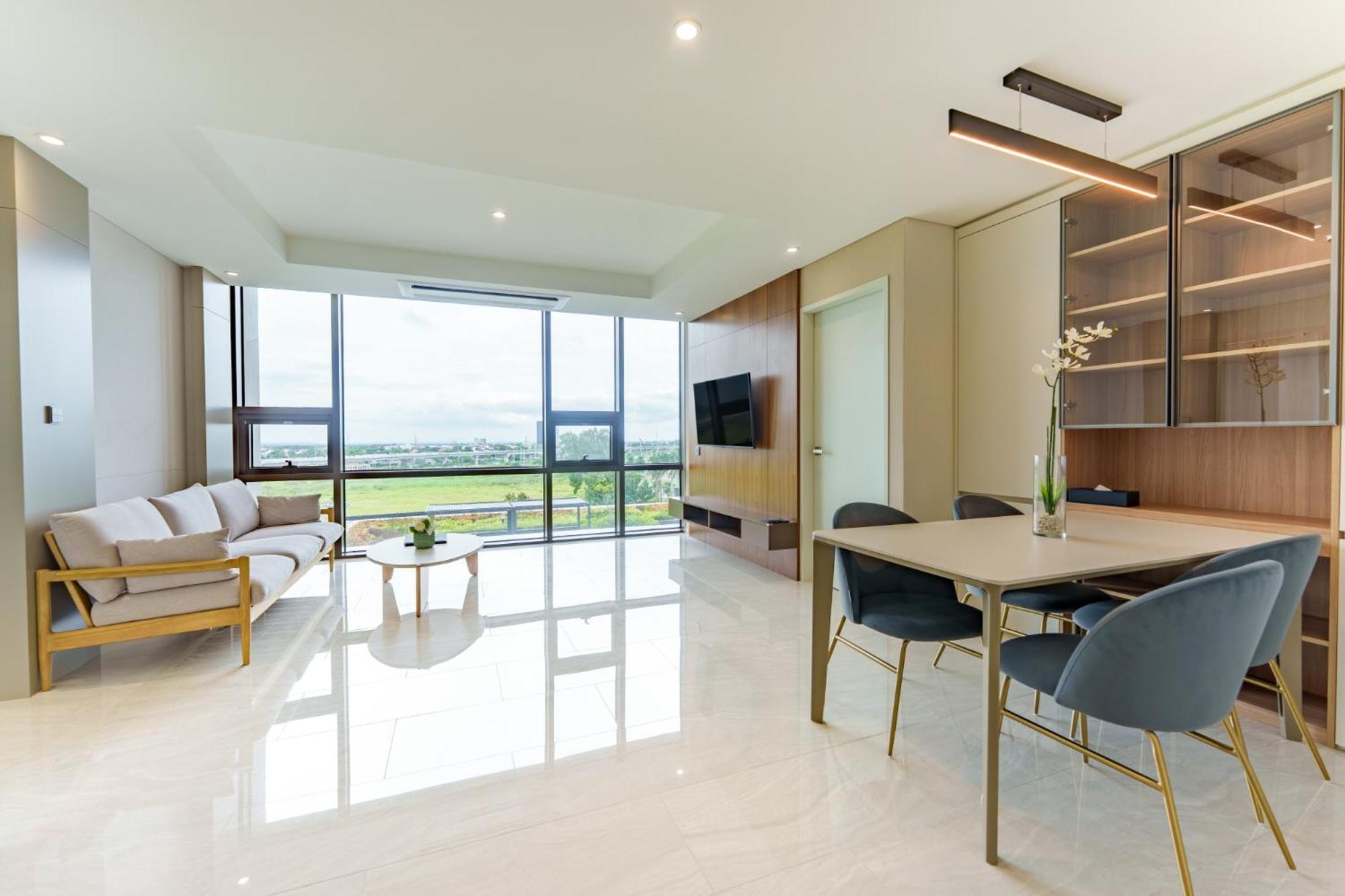 Two-Bedroom Deluxe Apartment