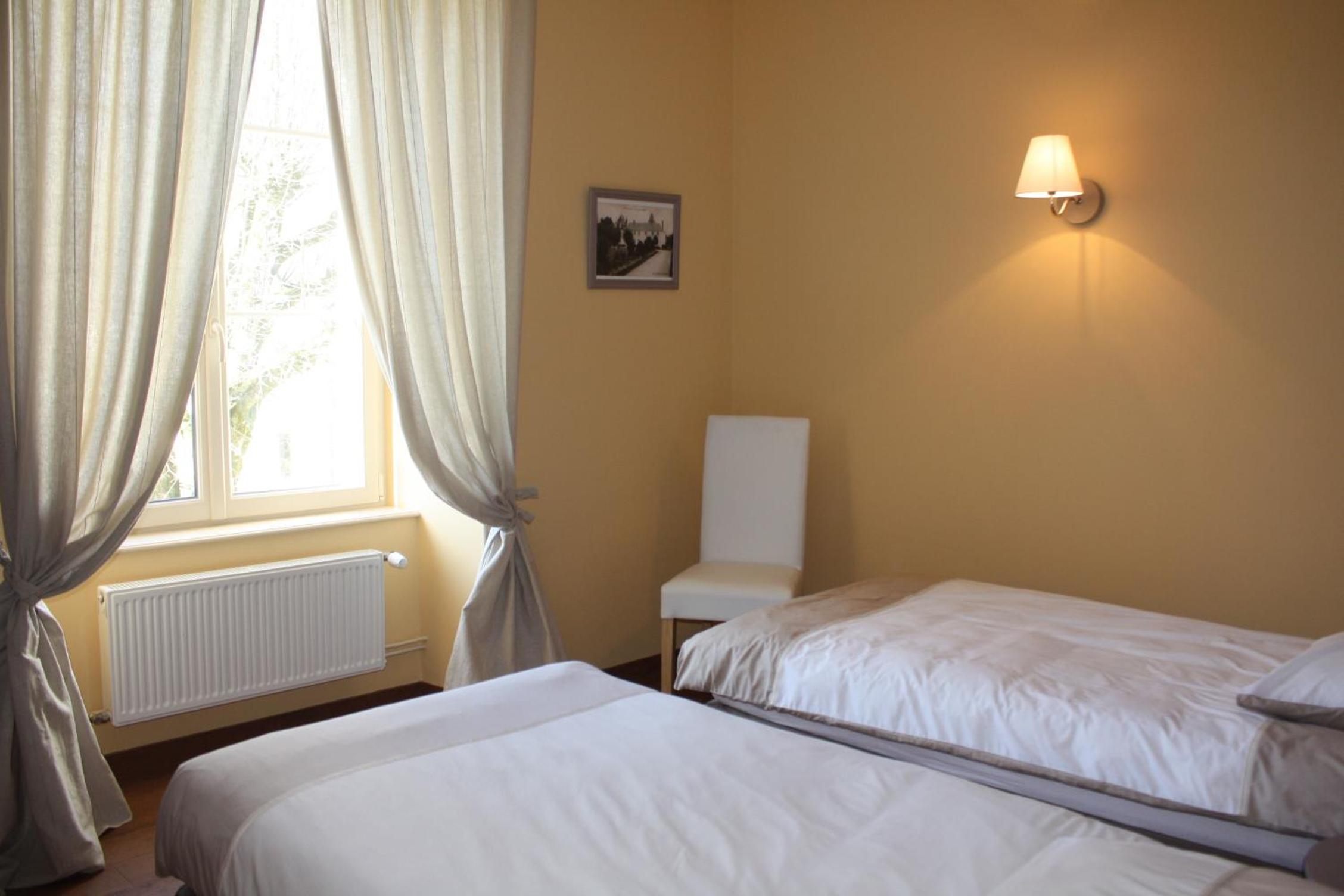 Classic Twin Room - Photo 3