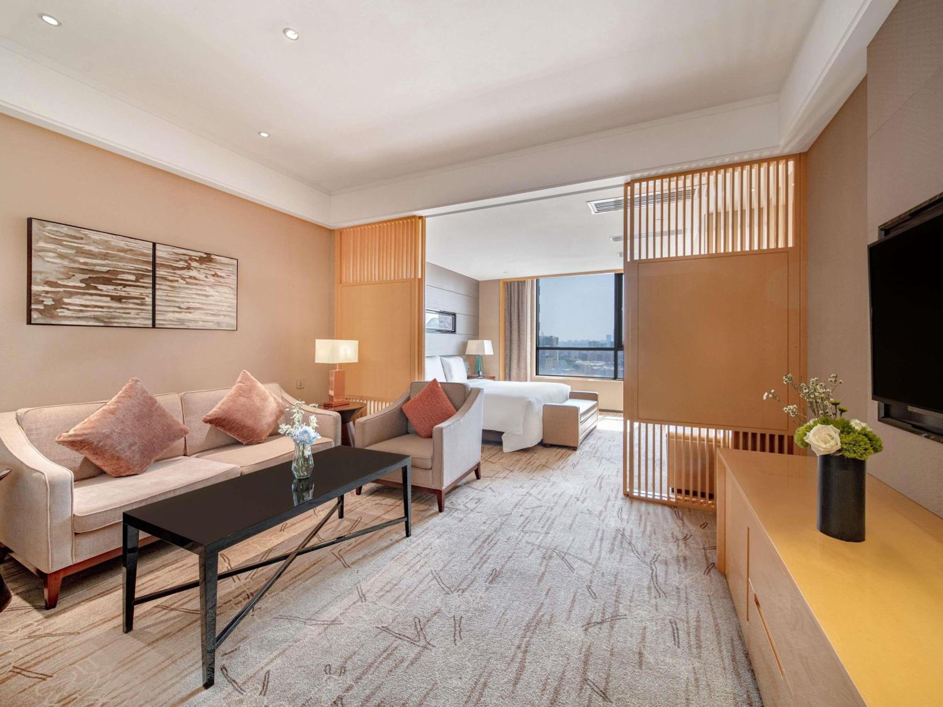 Swiss Select King Room with Sofa Bed