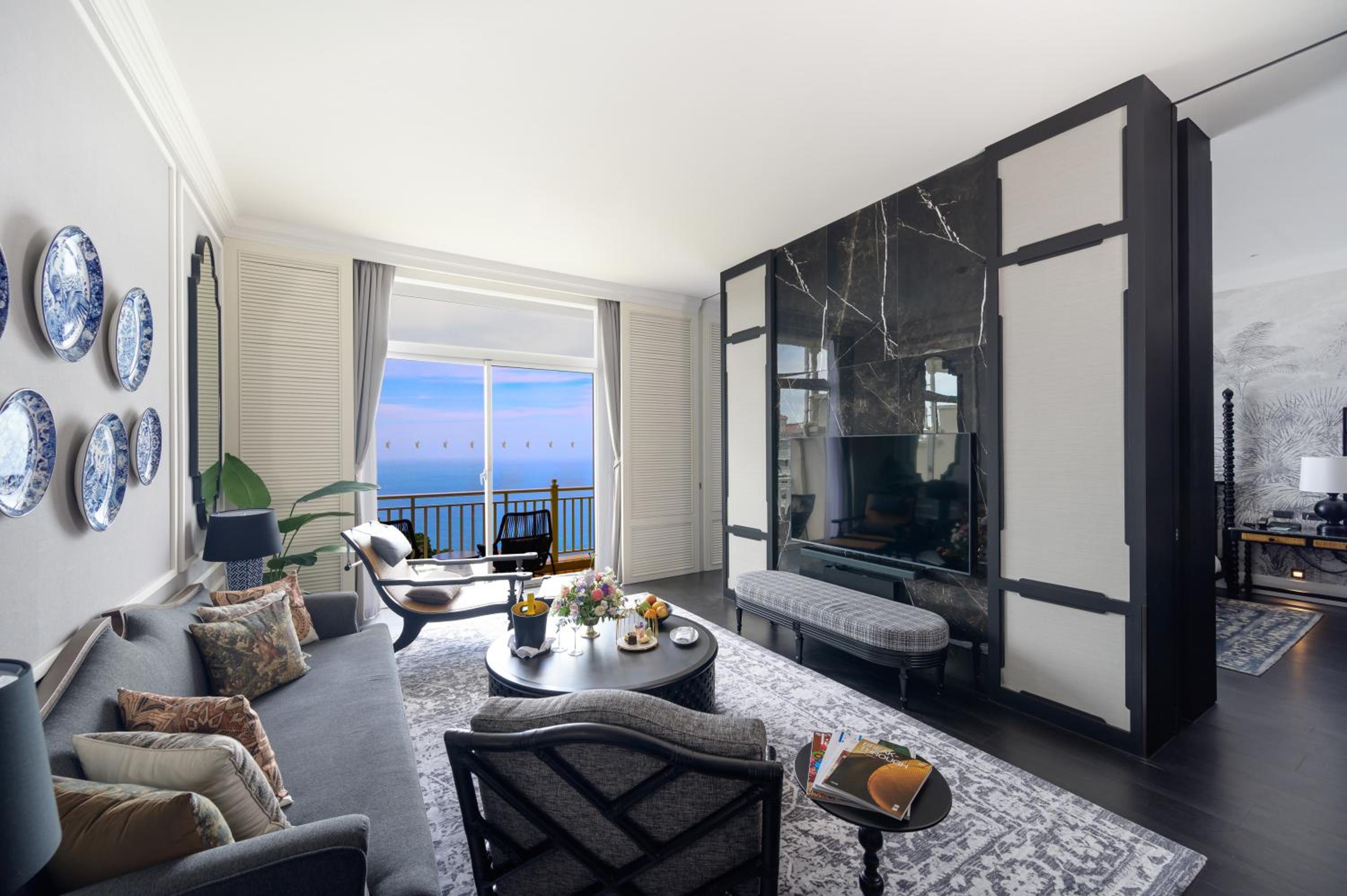 Suite with Sea View