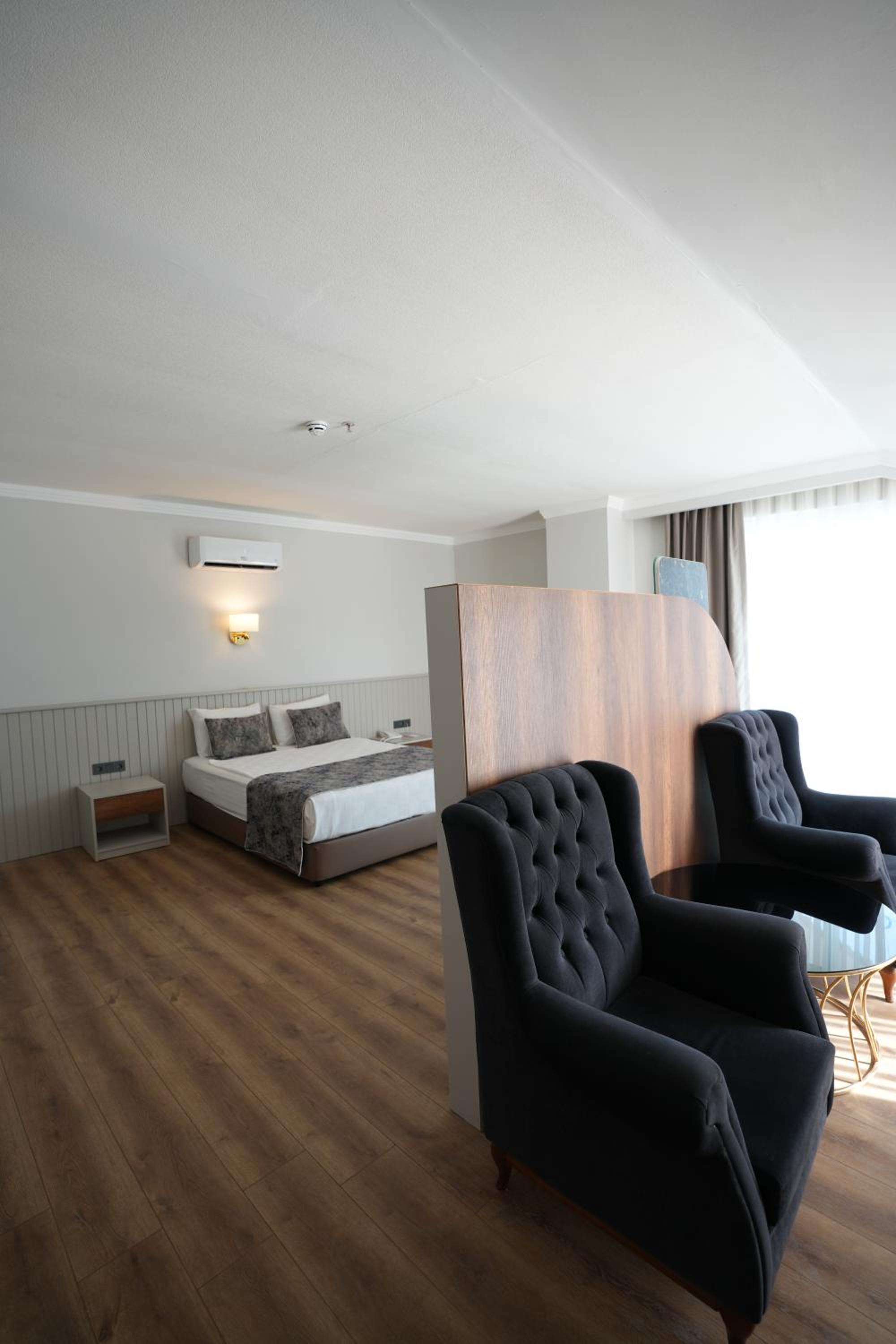 Deluxe Double Room with Sea View photo 1