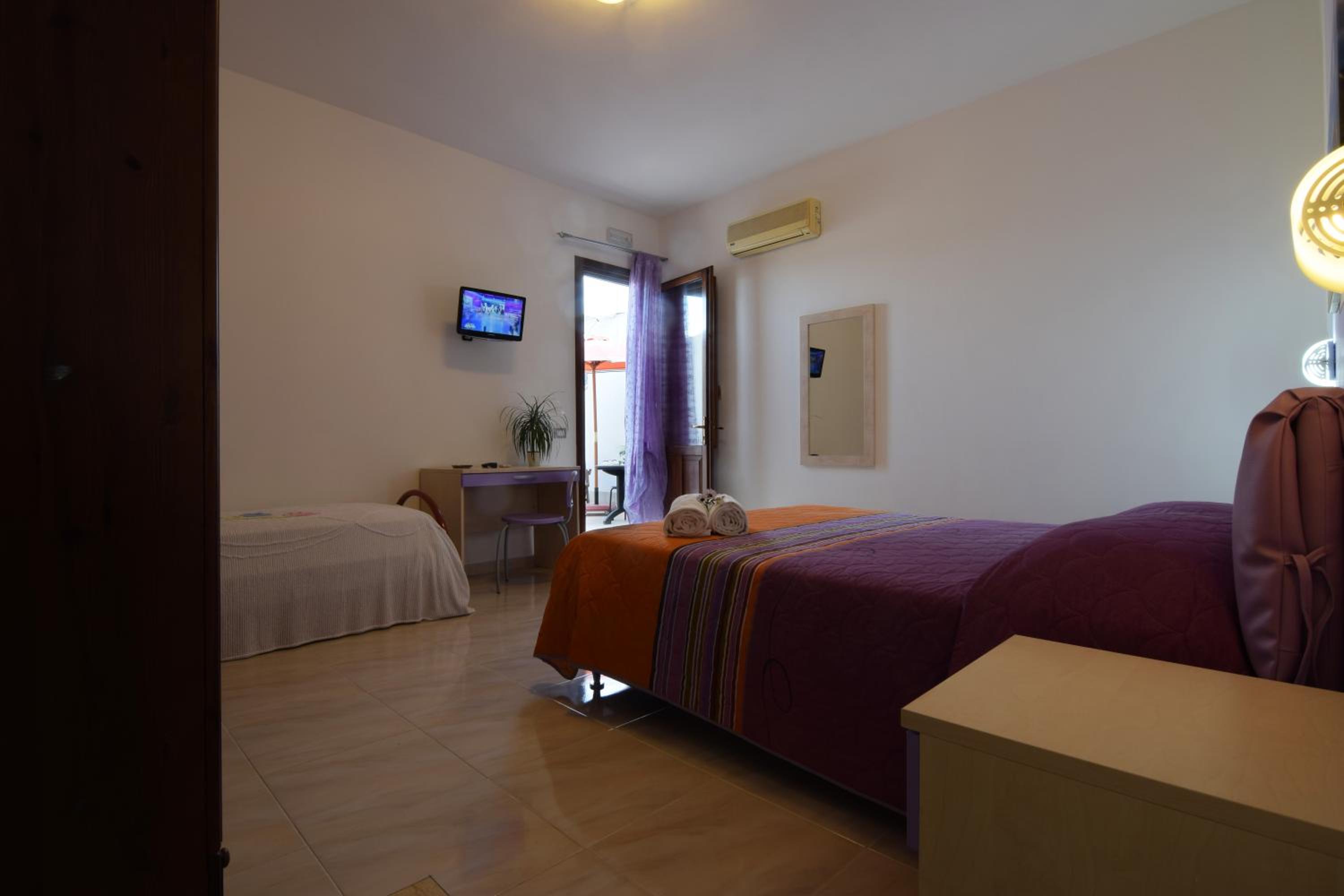 Triple Room with Terrace