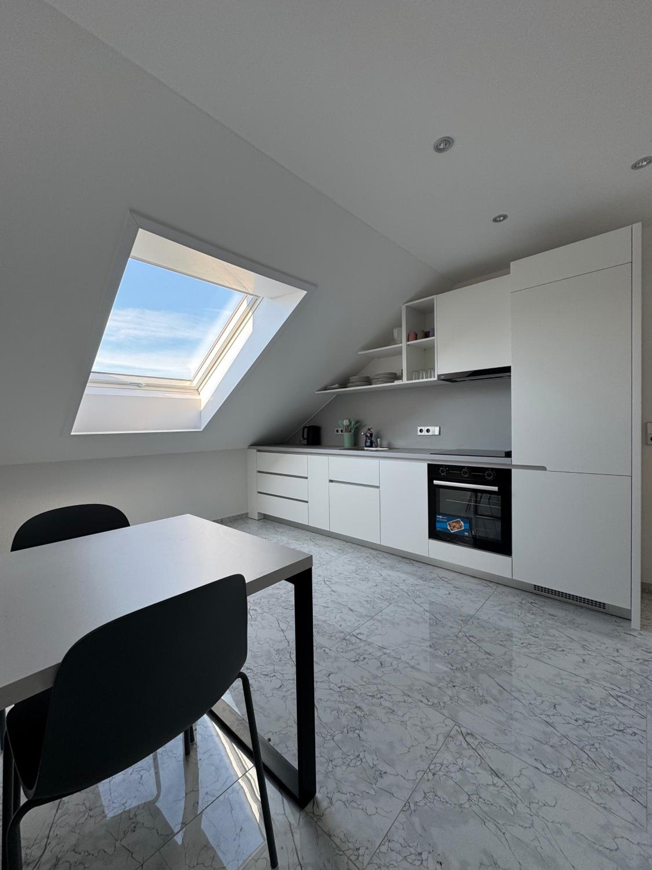 One-Bedroom Apartment - Non-Smoking photo 3