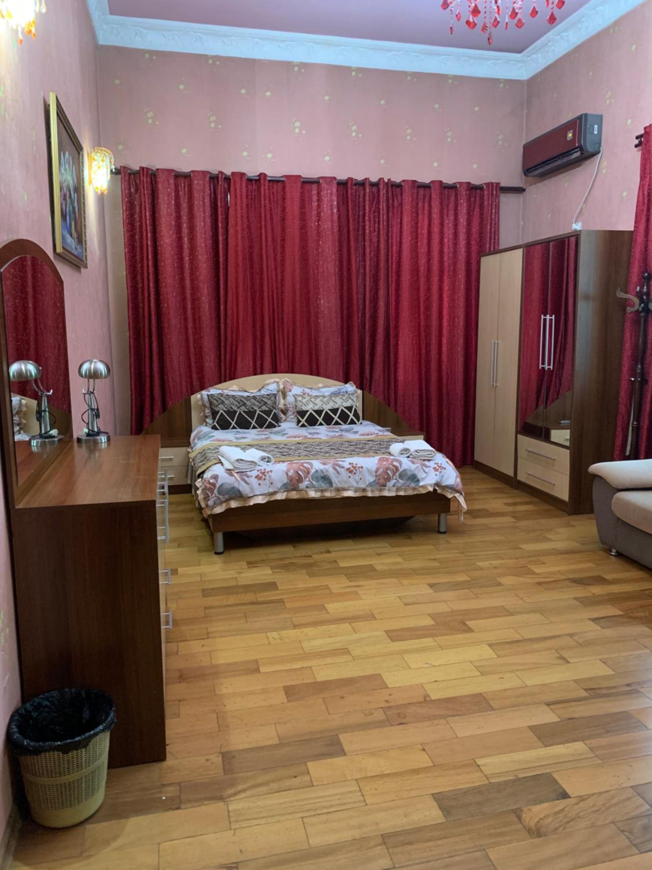 Large Double Room photo 3
