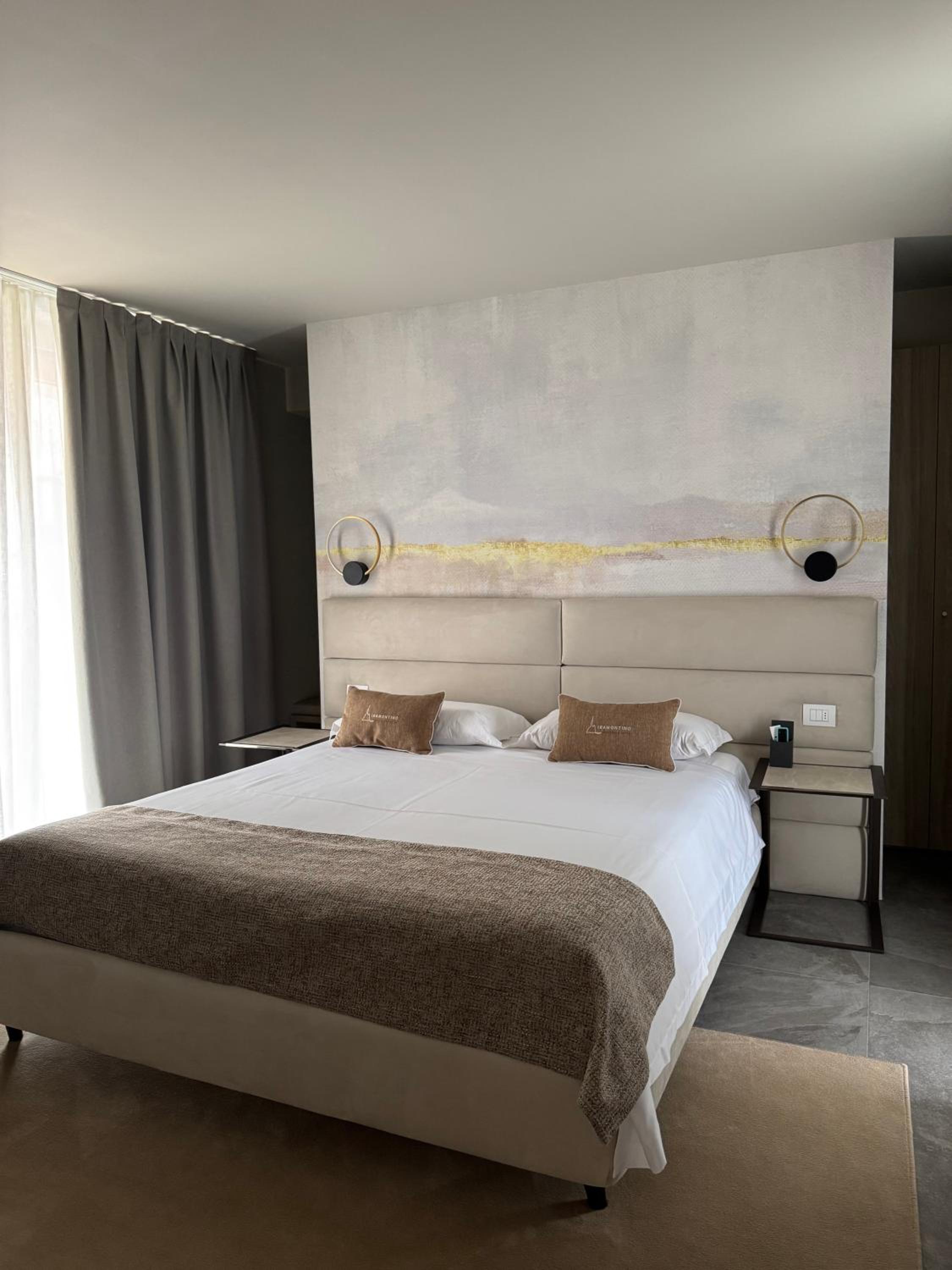 Queen Room with Spa Bath