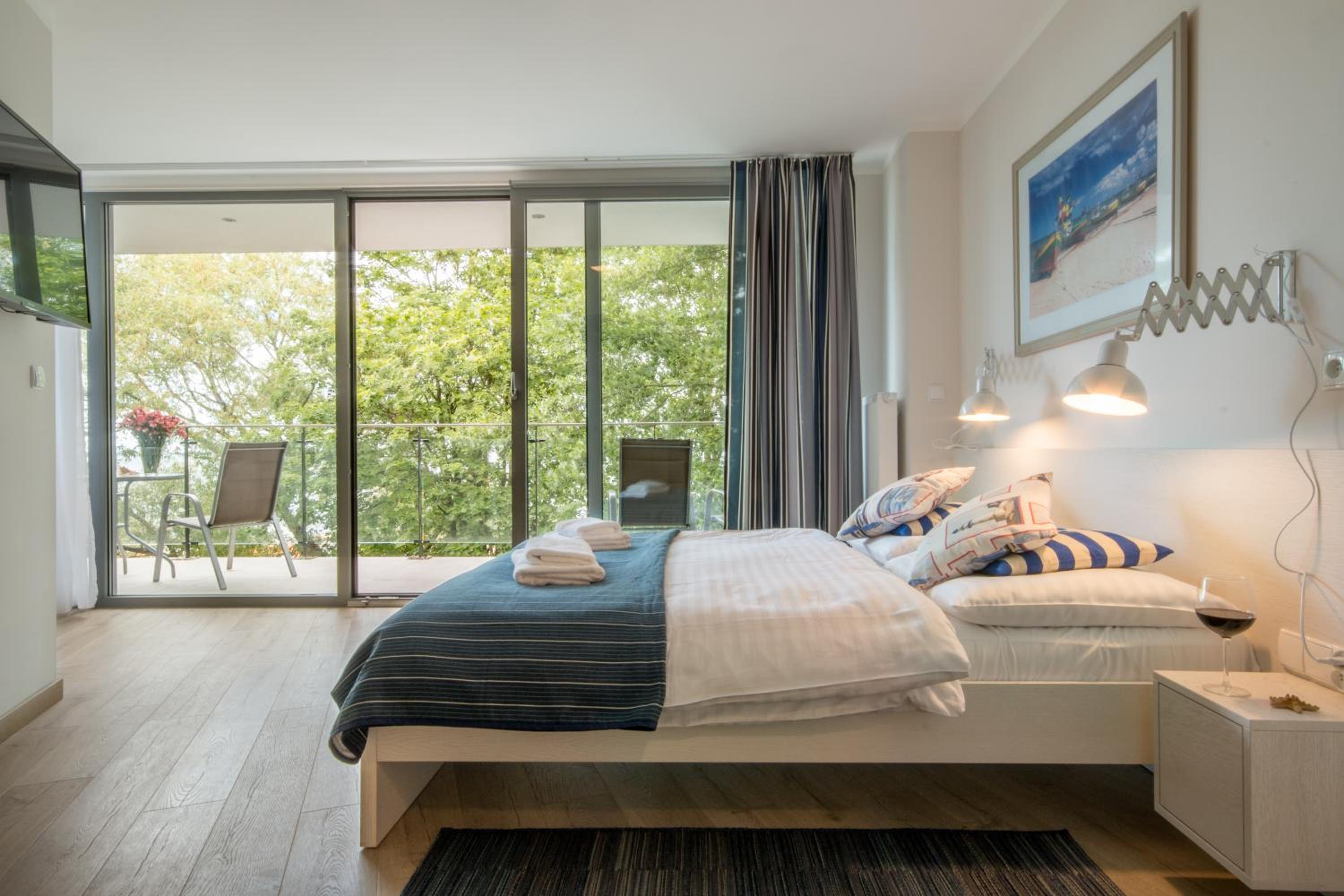 Deluxe Double Room with Balcony and Sea View