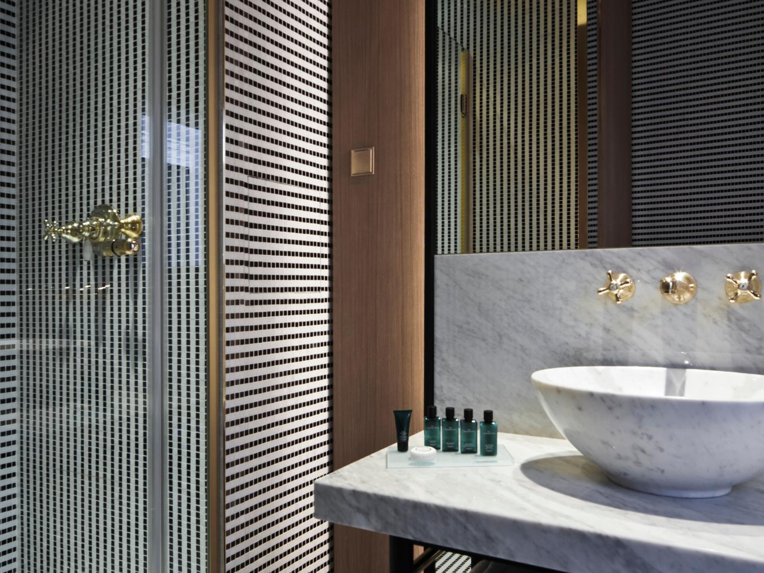 Executive with Balcony (Non Smoking)