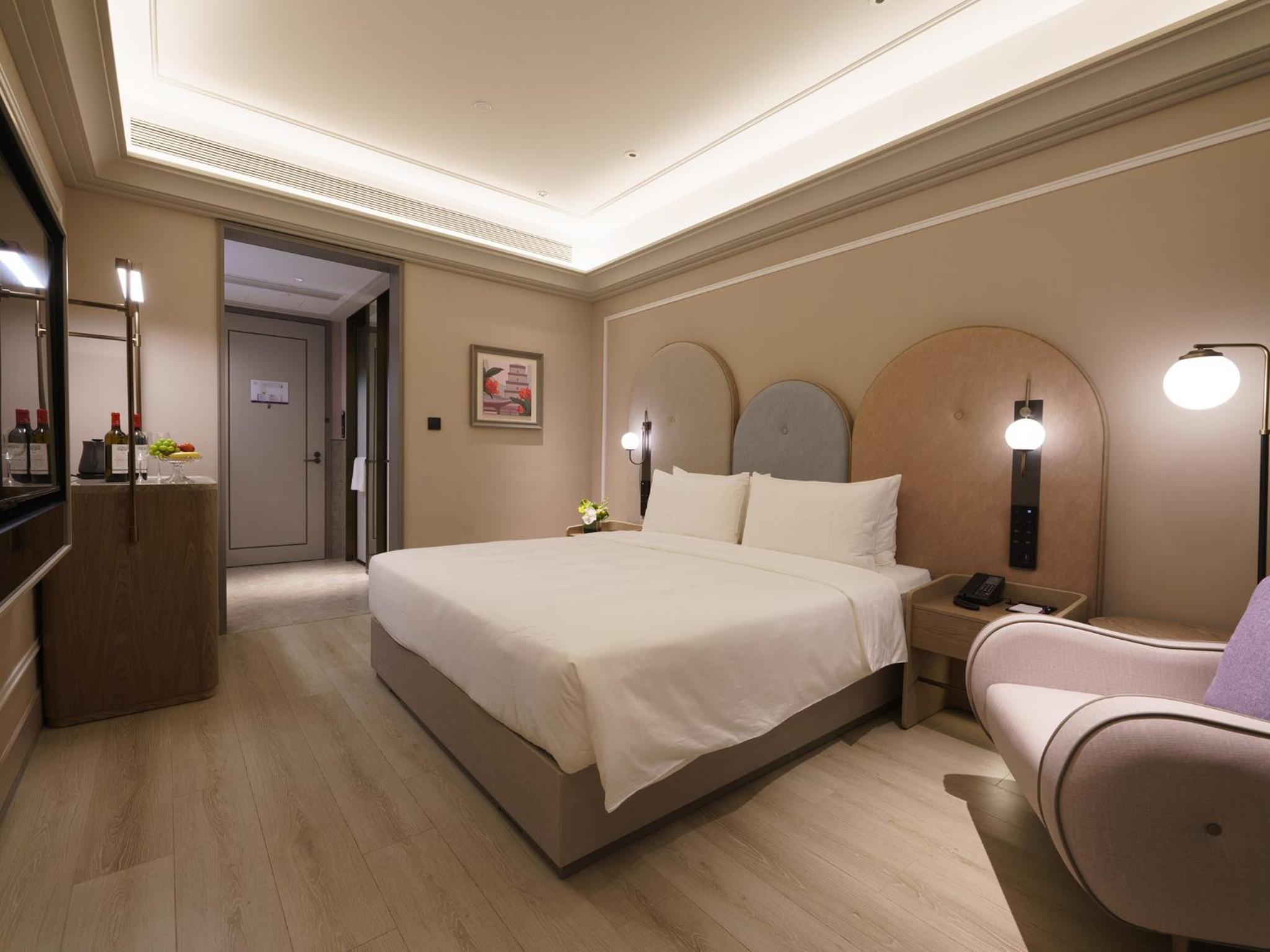 Superior King Room