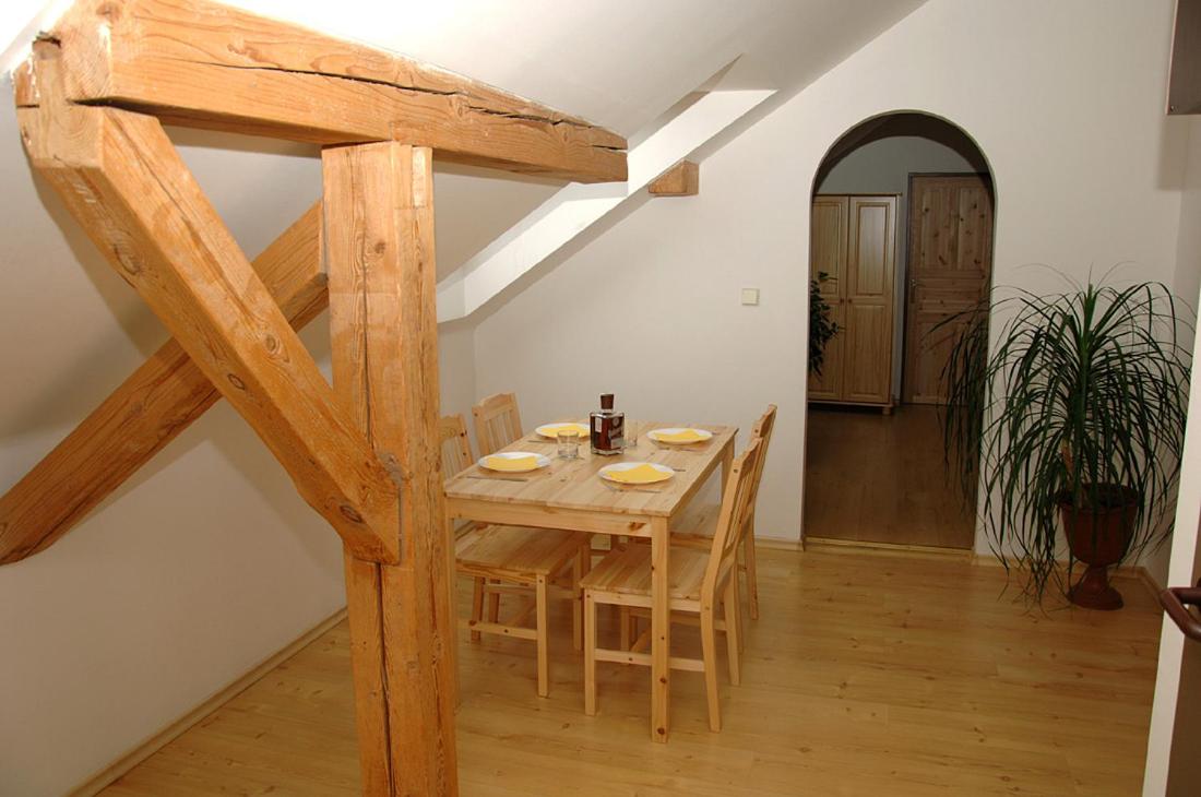 Two-Bedroom Apartment (8 Adults) photo 2
