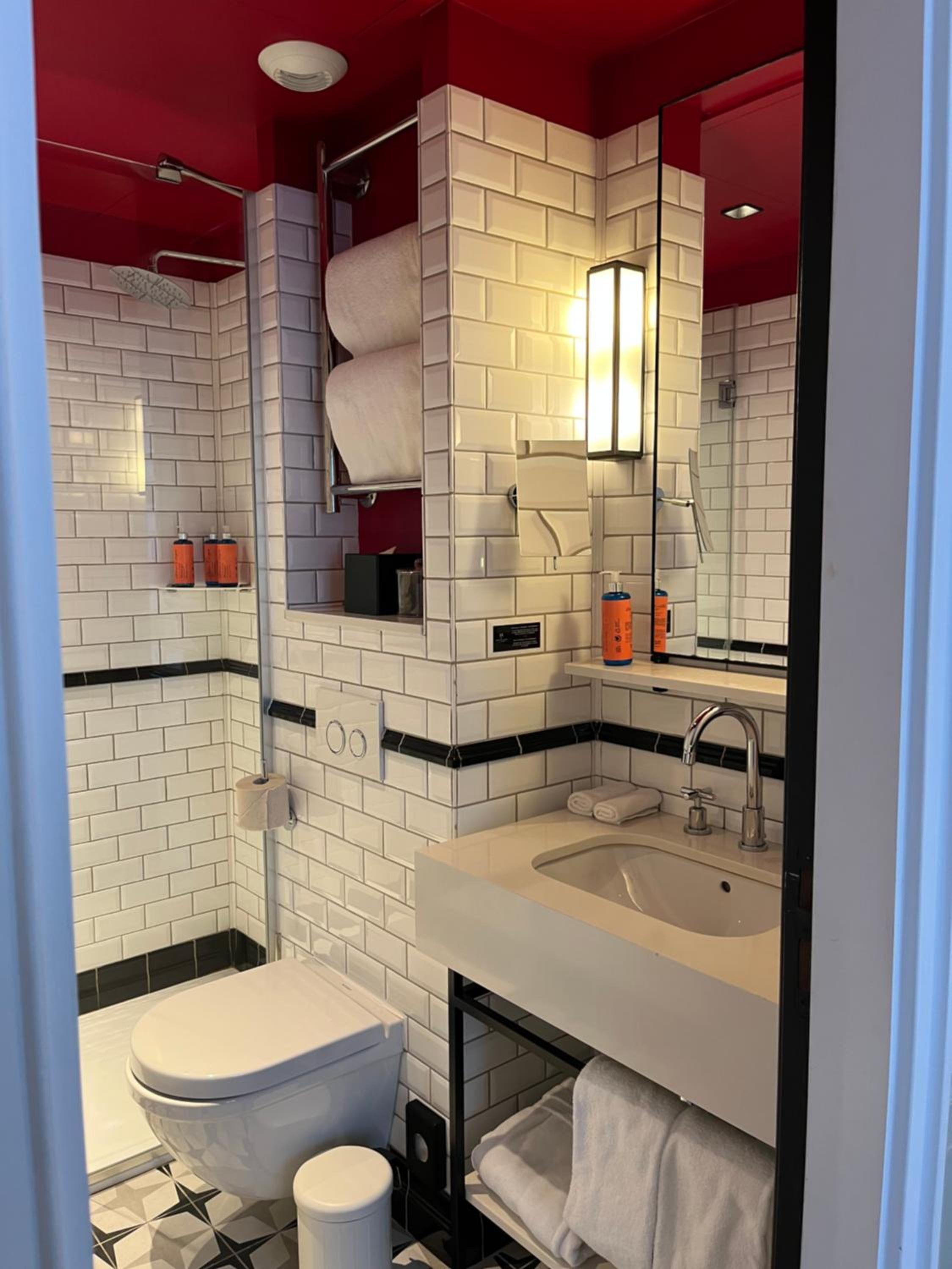 Classic Double Room - Ground Floor photo 2