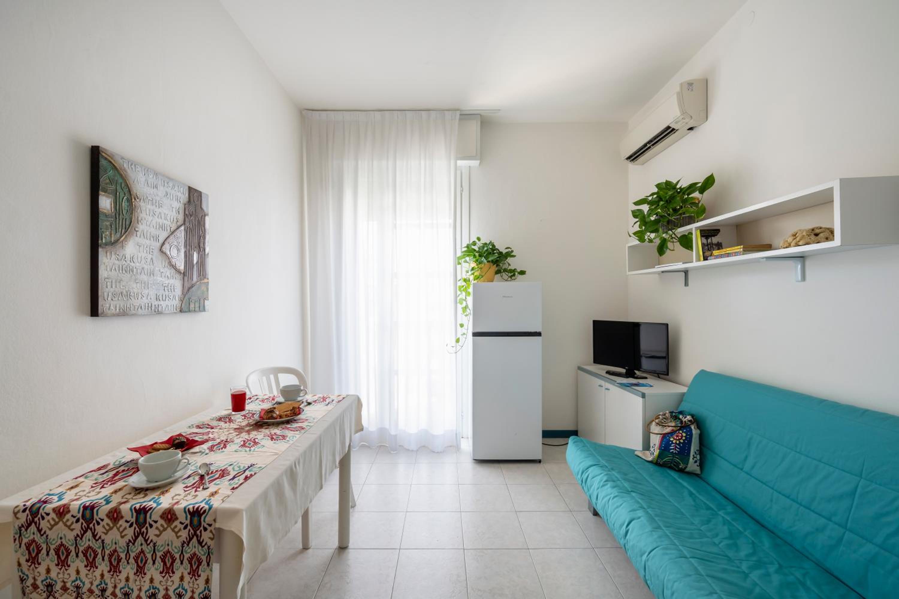 One-Bedroom Apartment photo 2