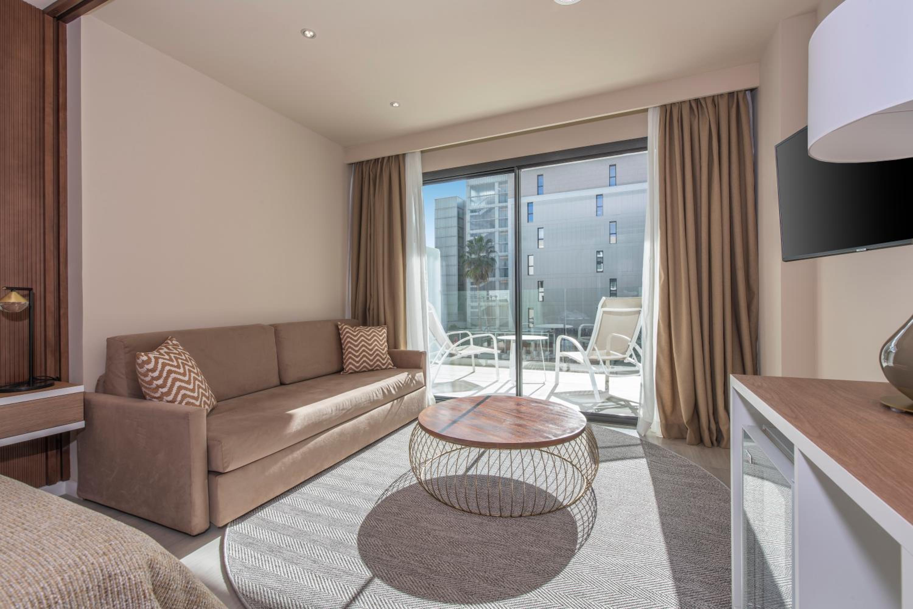 Junior Suite - Photo 1