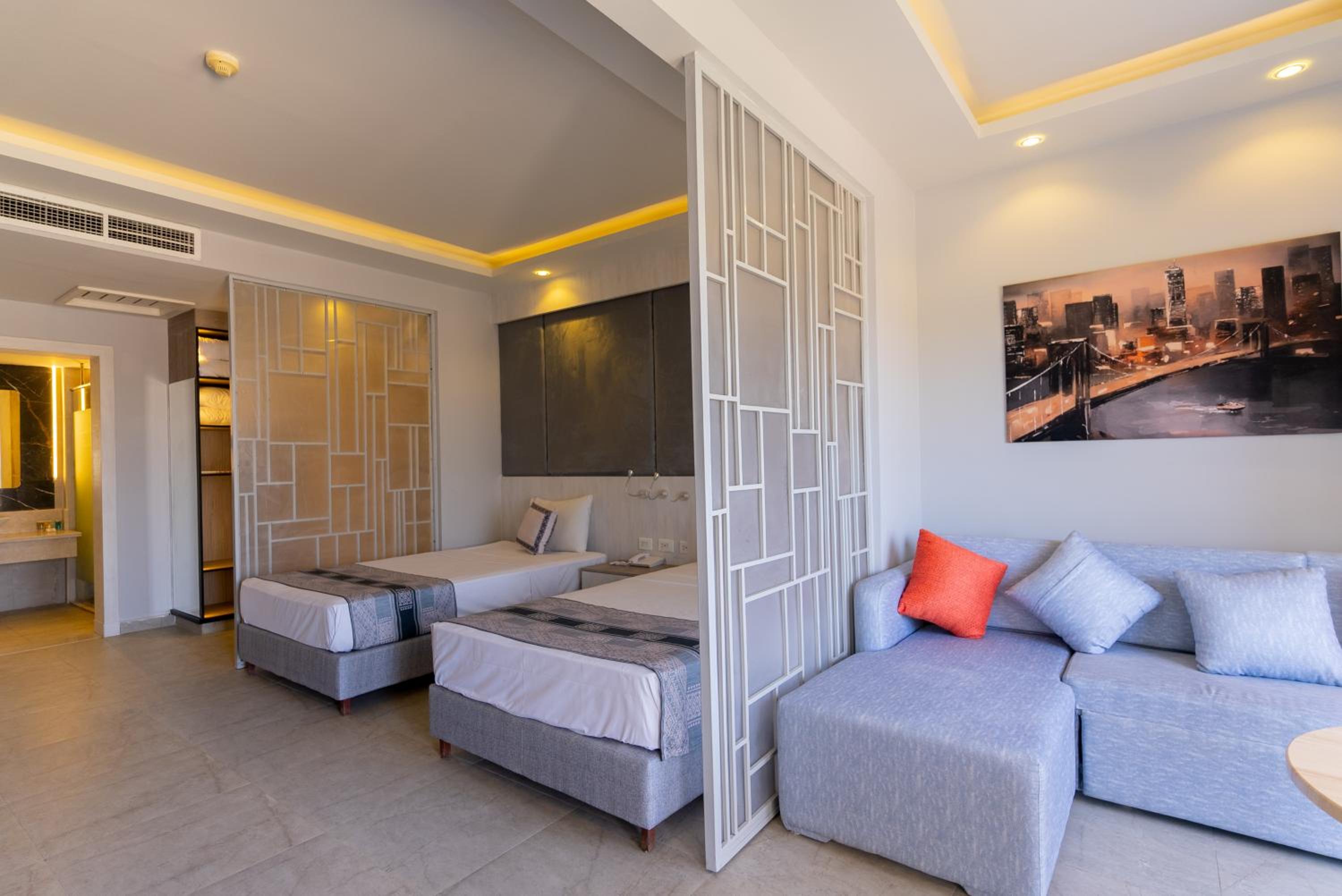 Junior Suite with Garden View photo 3