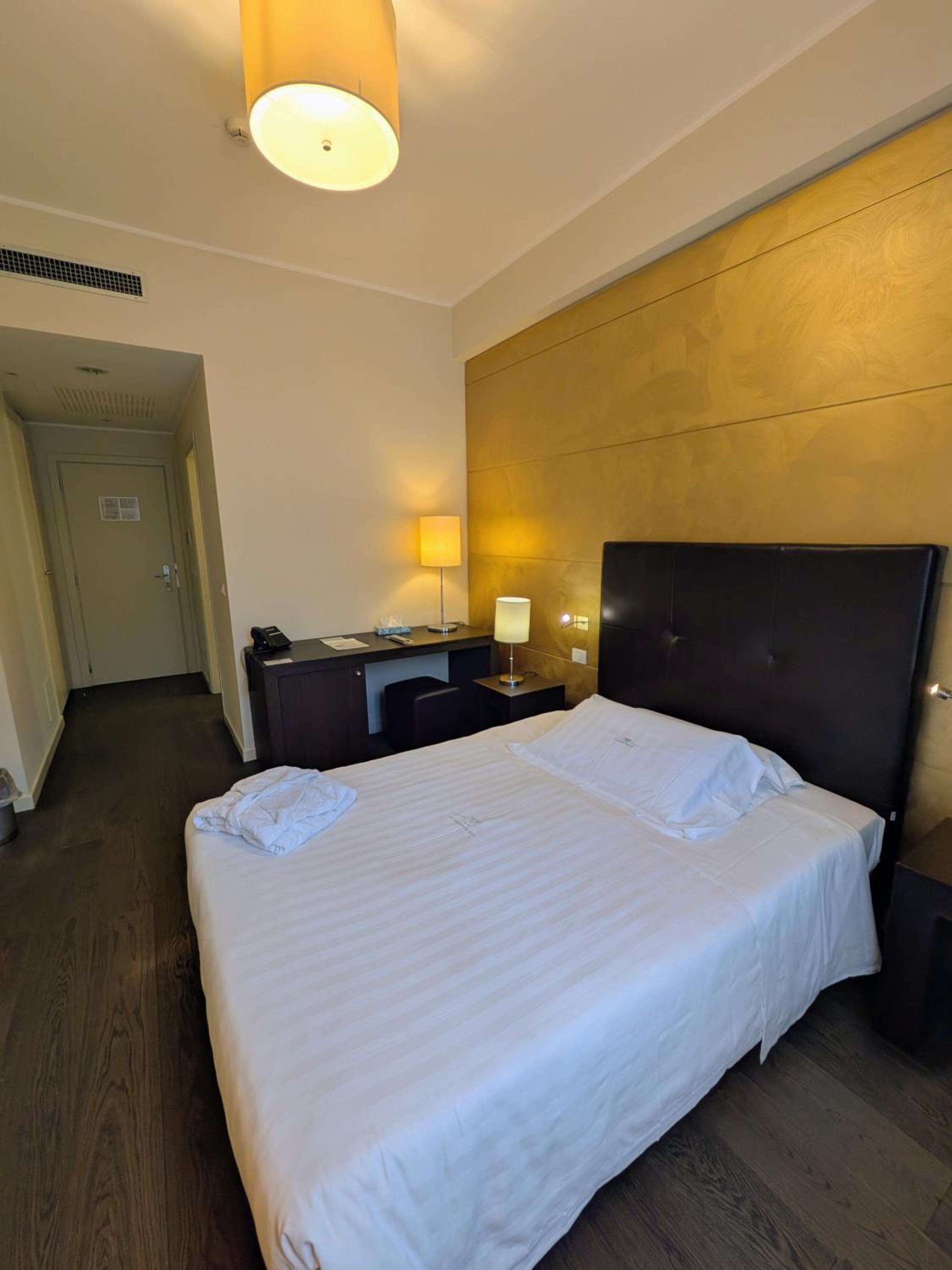 Single Room photo 2