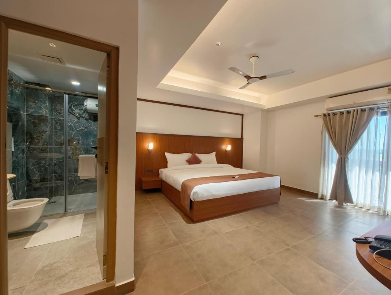 King Room with Balcony