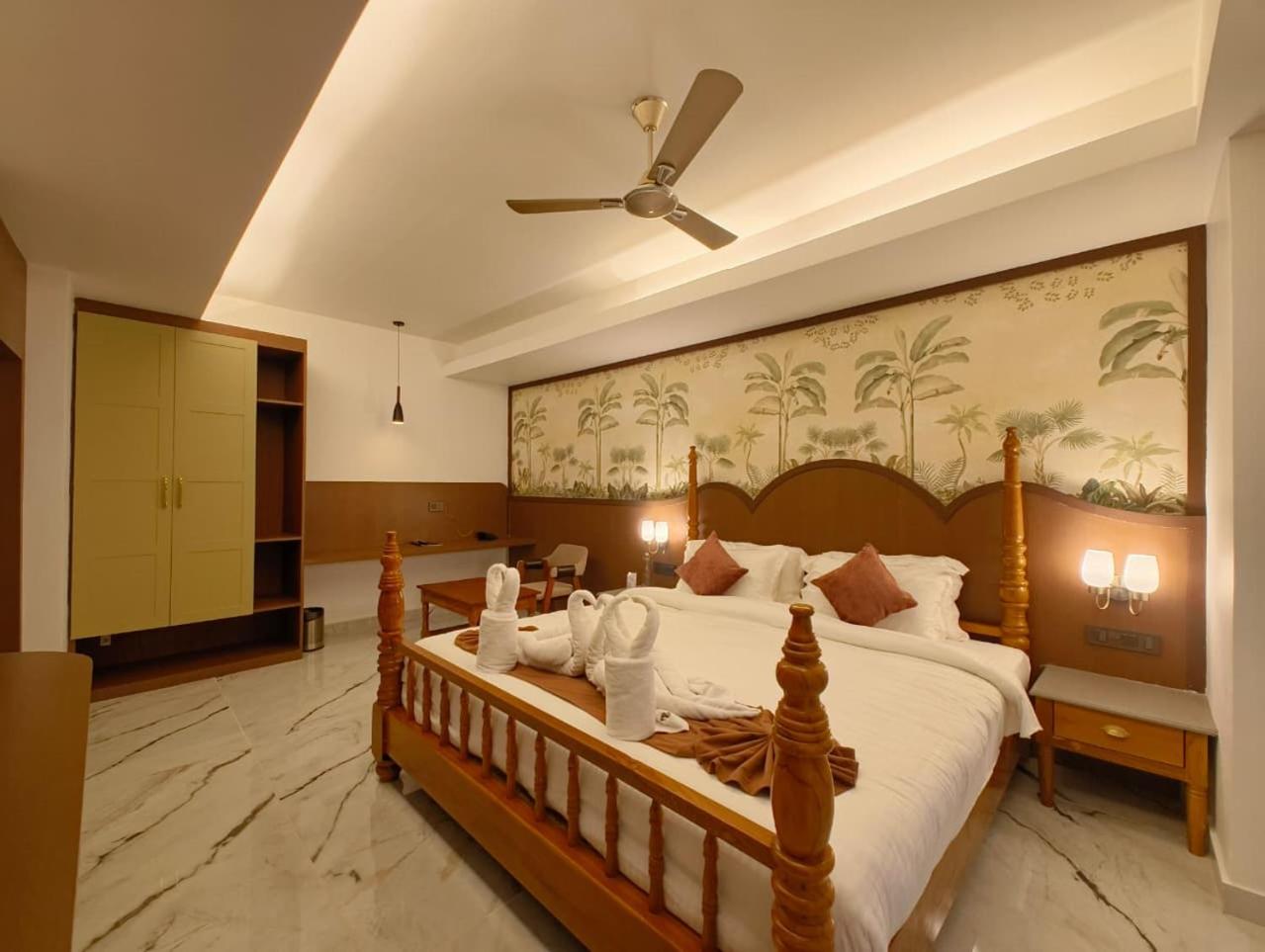 Superior King Suite