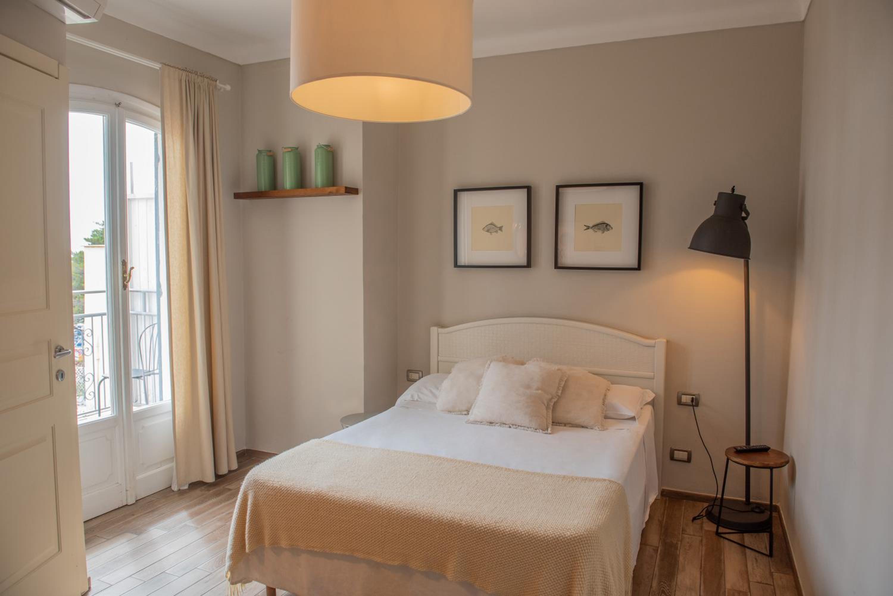 Deluxe Double Room with Balcony and Sea View